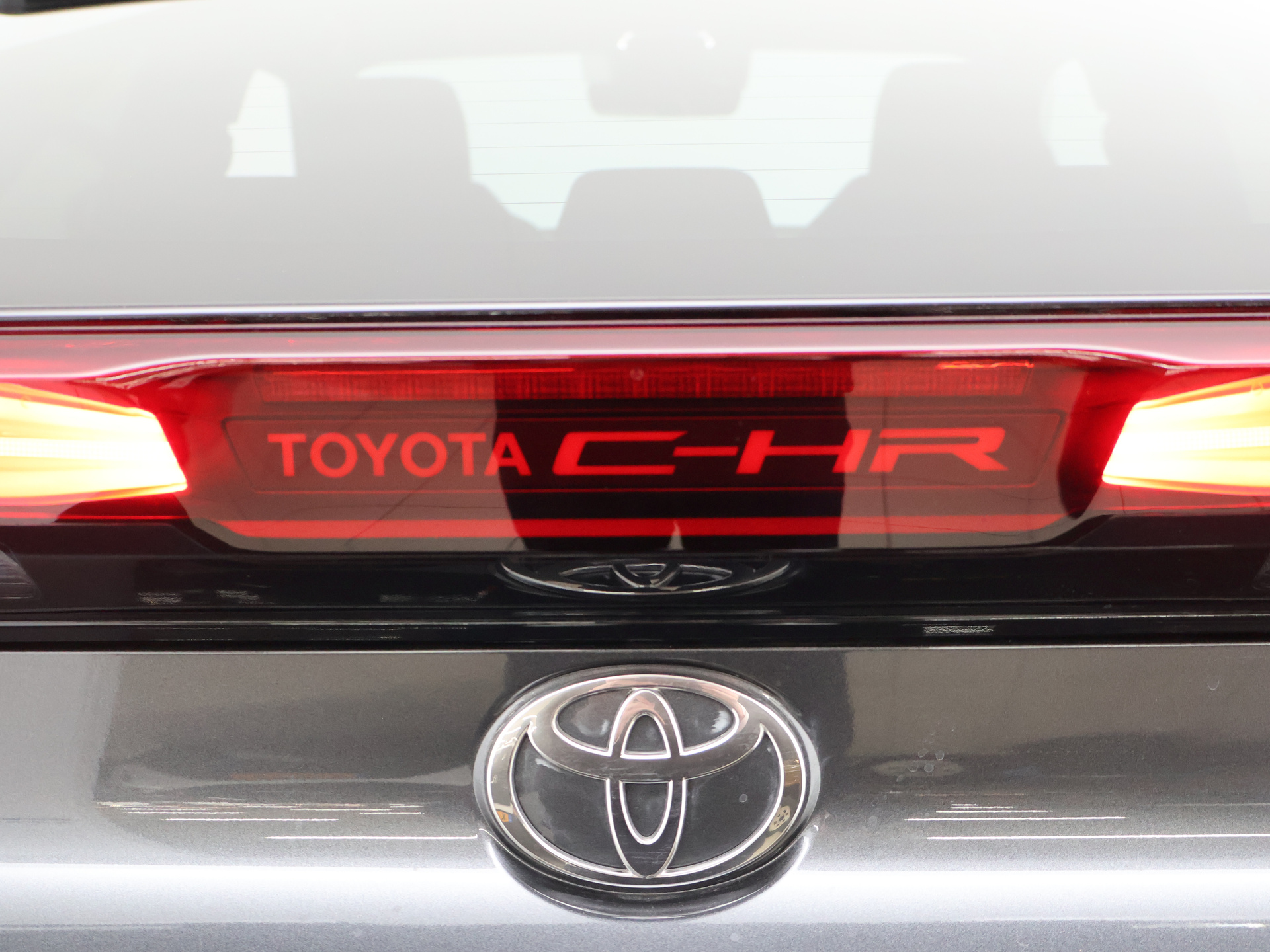 Foto van Toyota C-hr