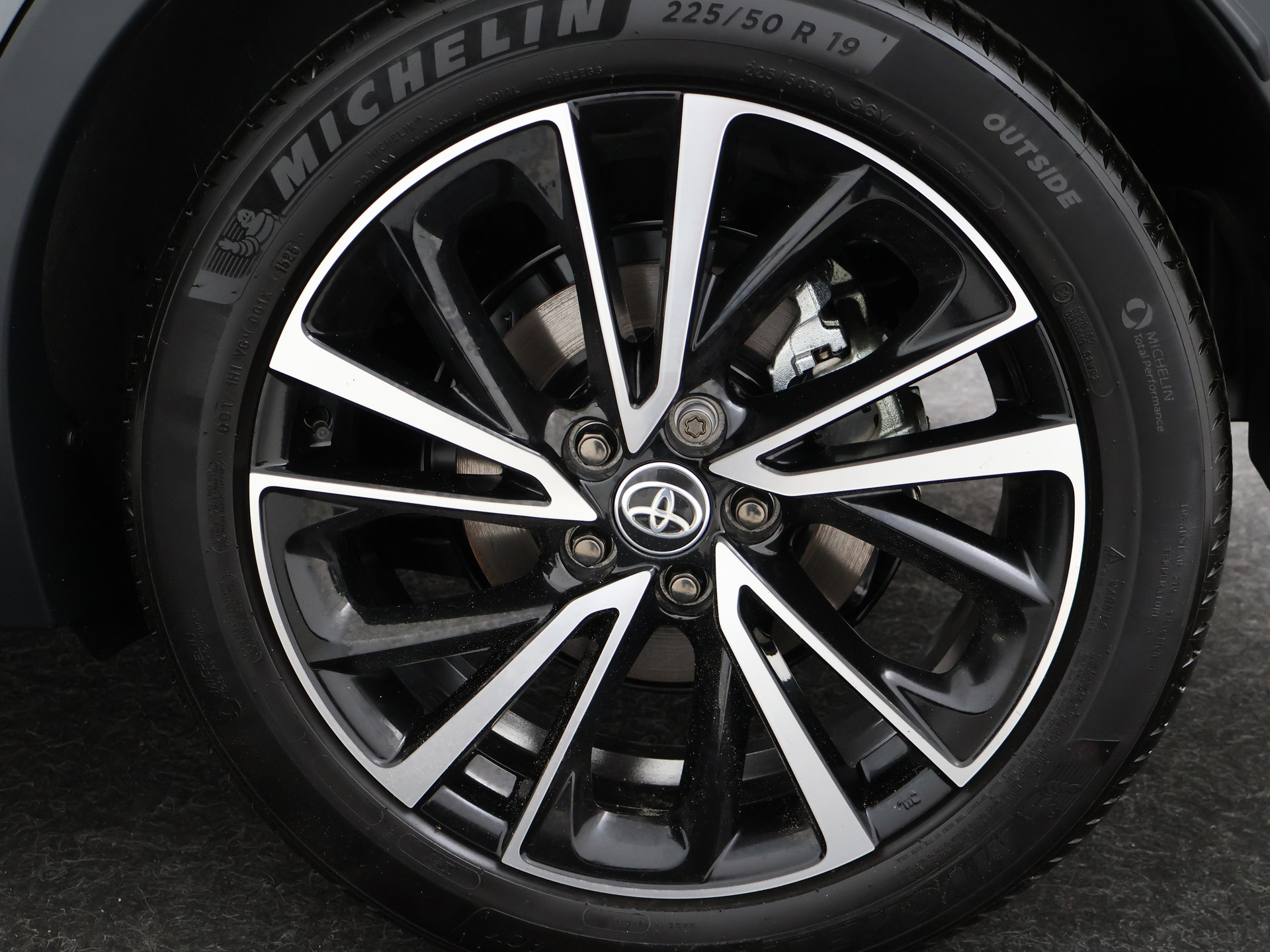 Foto van Toyota C-hr