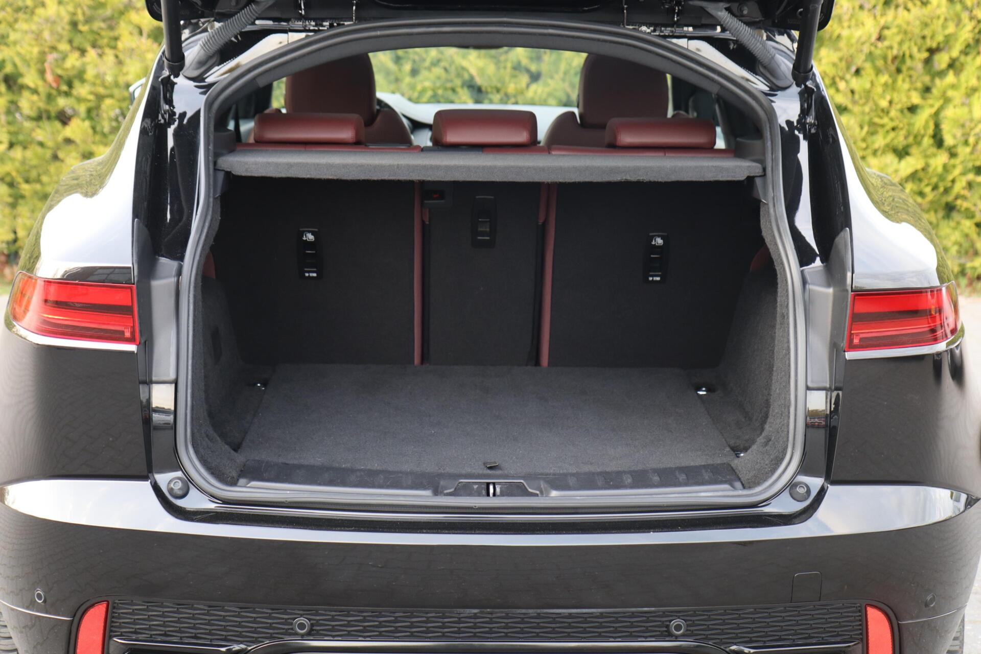 Foto van Jaguar E-pace