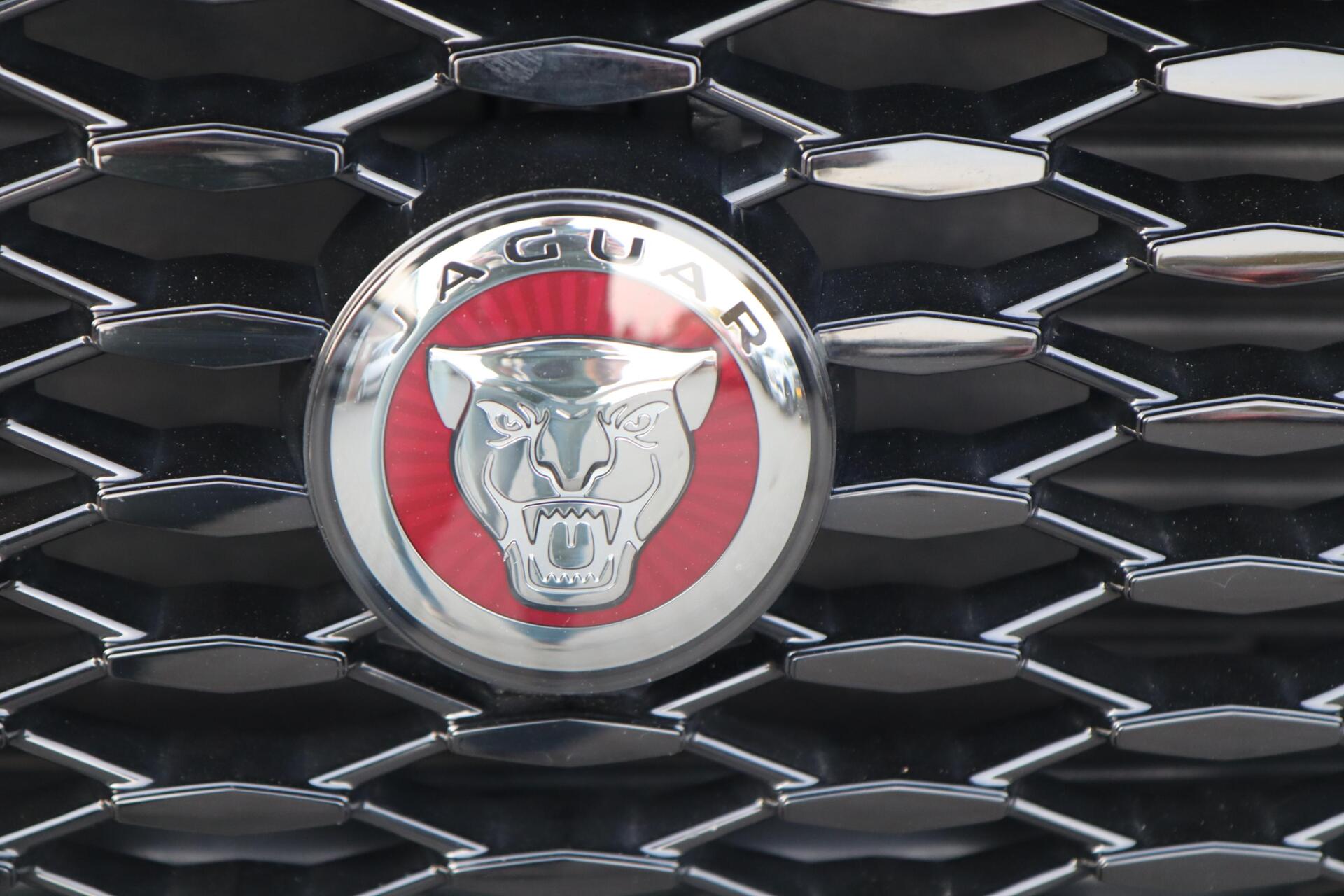 Foto van Jaguar E-pace