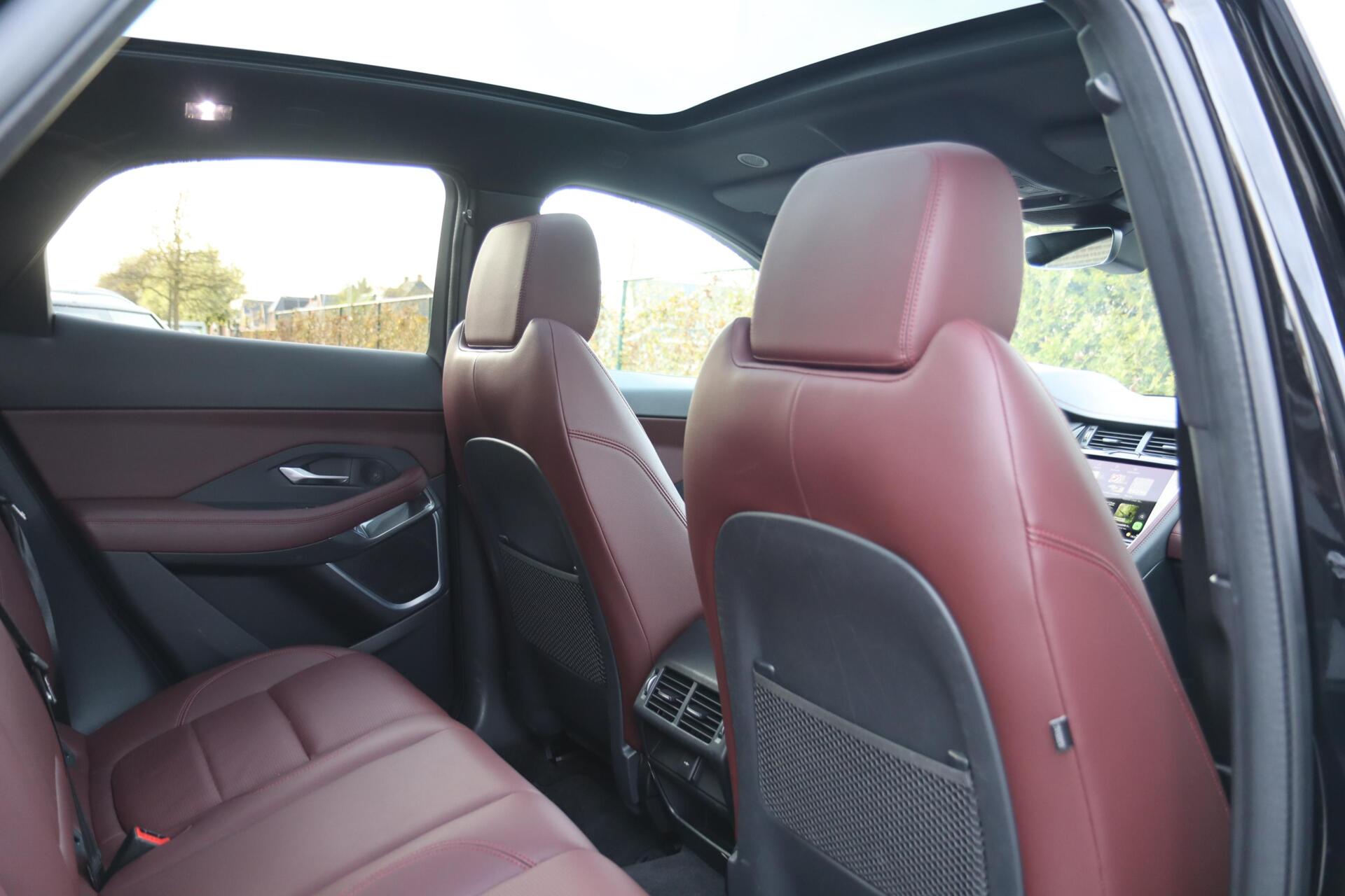 Foto van Jaguar E-pace