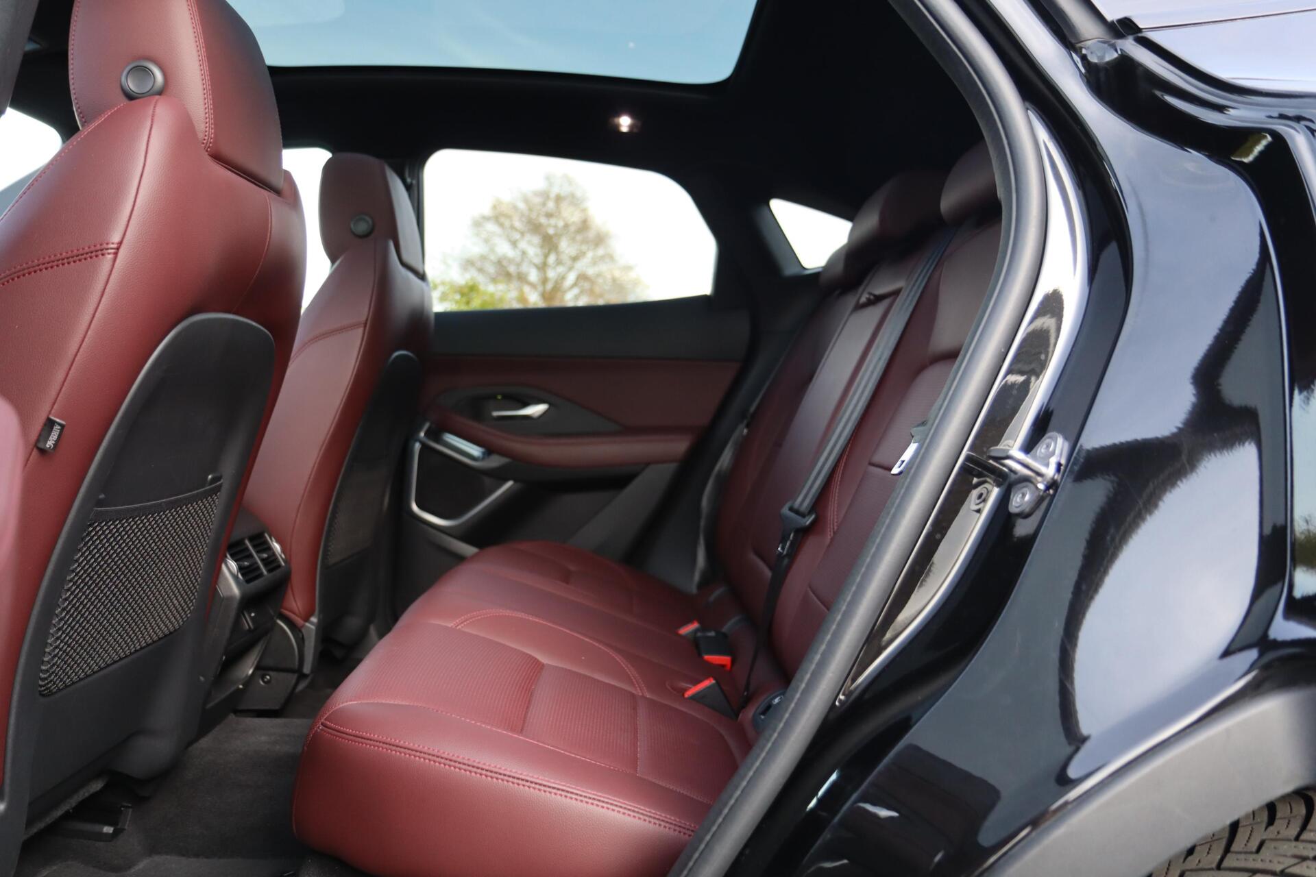 Foto van Jaguar E-pace