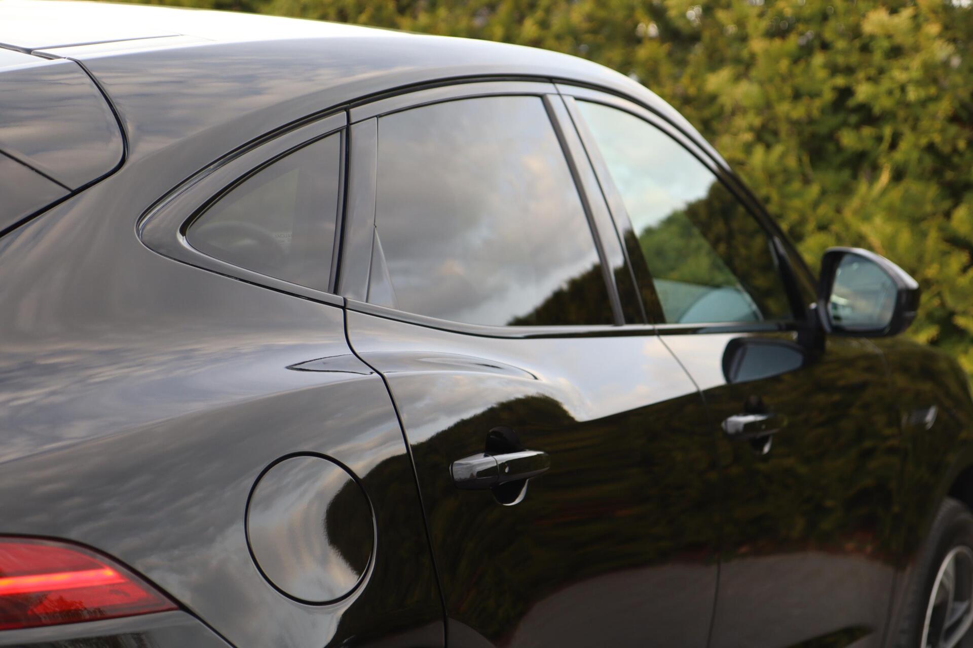 Foto van Jaguar E-pace