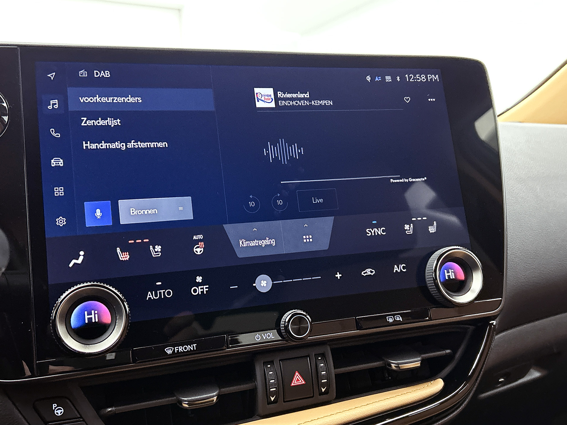 Foto van Lexus Lexus Nx450h+