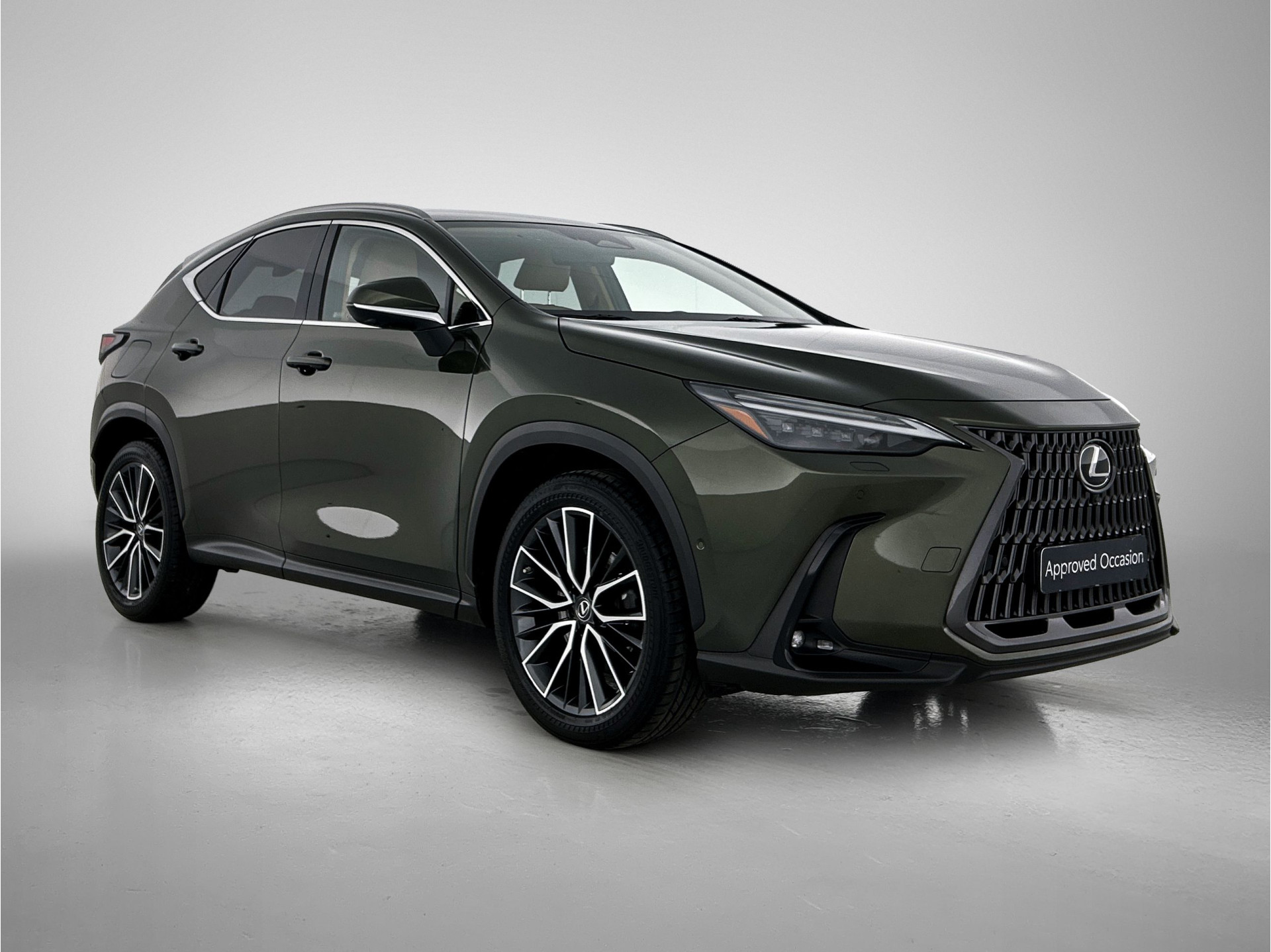 Foto van Lexus Lexus Nx450h+