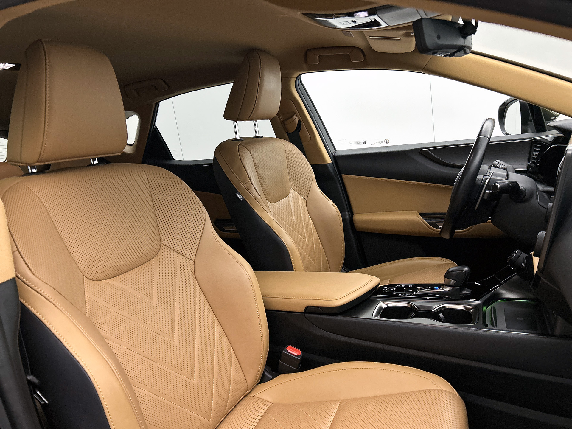 Foto van Lexus Lexus Nx450h+