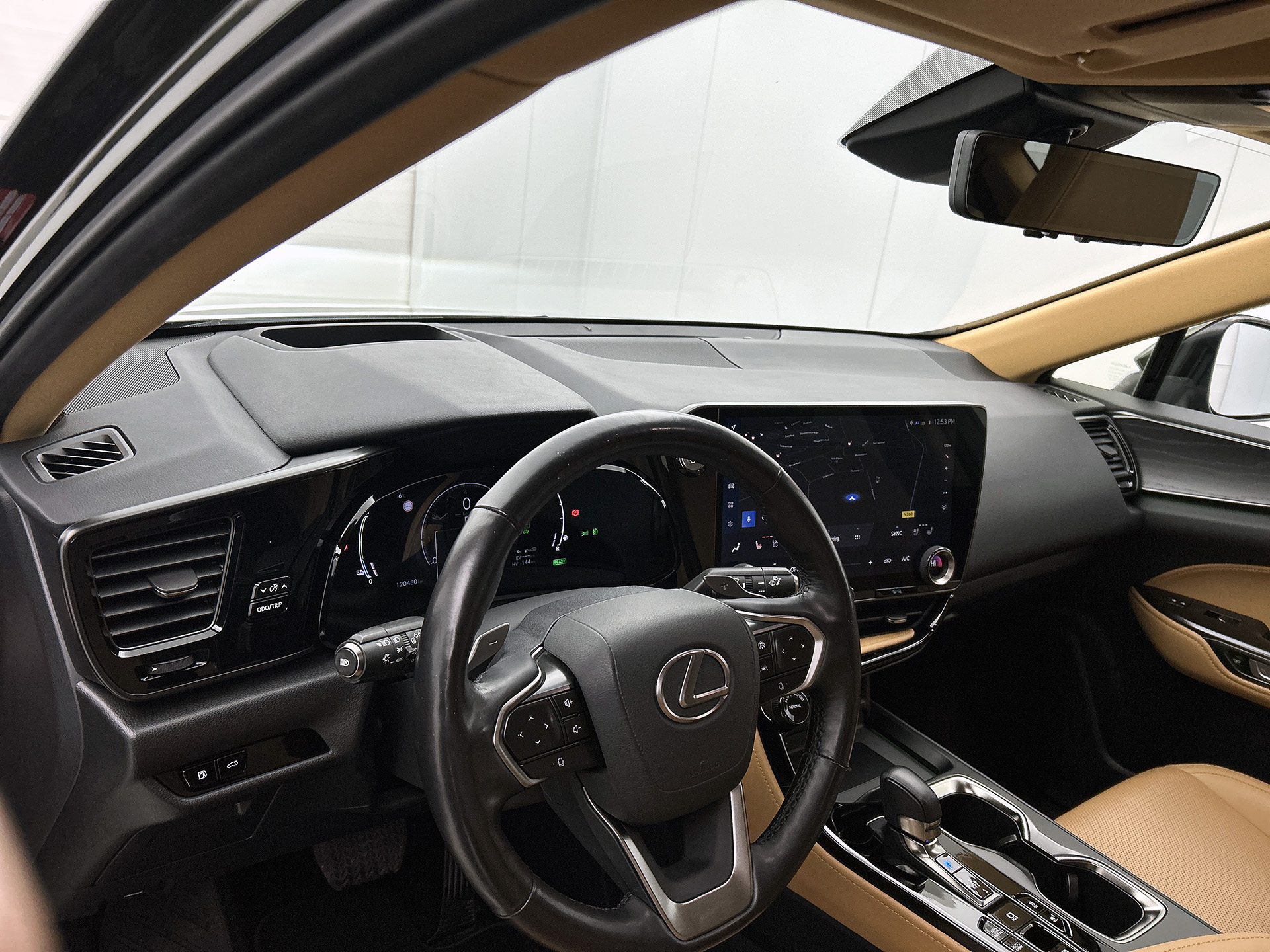 Foto van Lexus Lexus Nx450h+