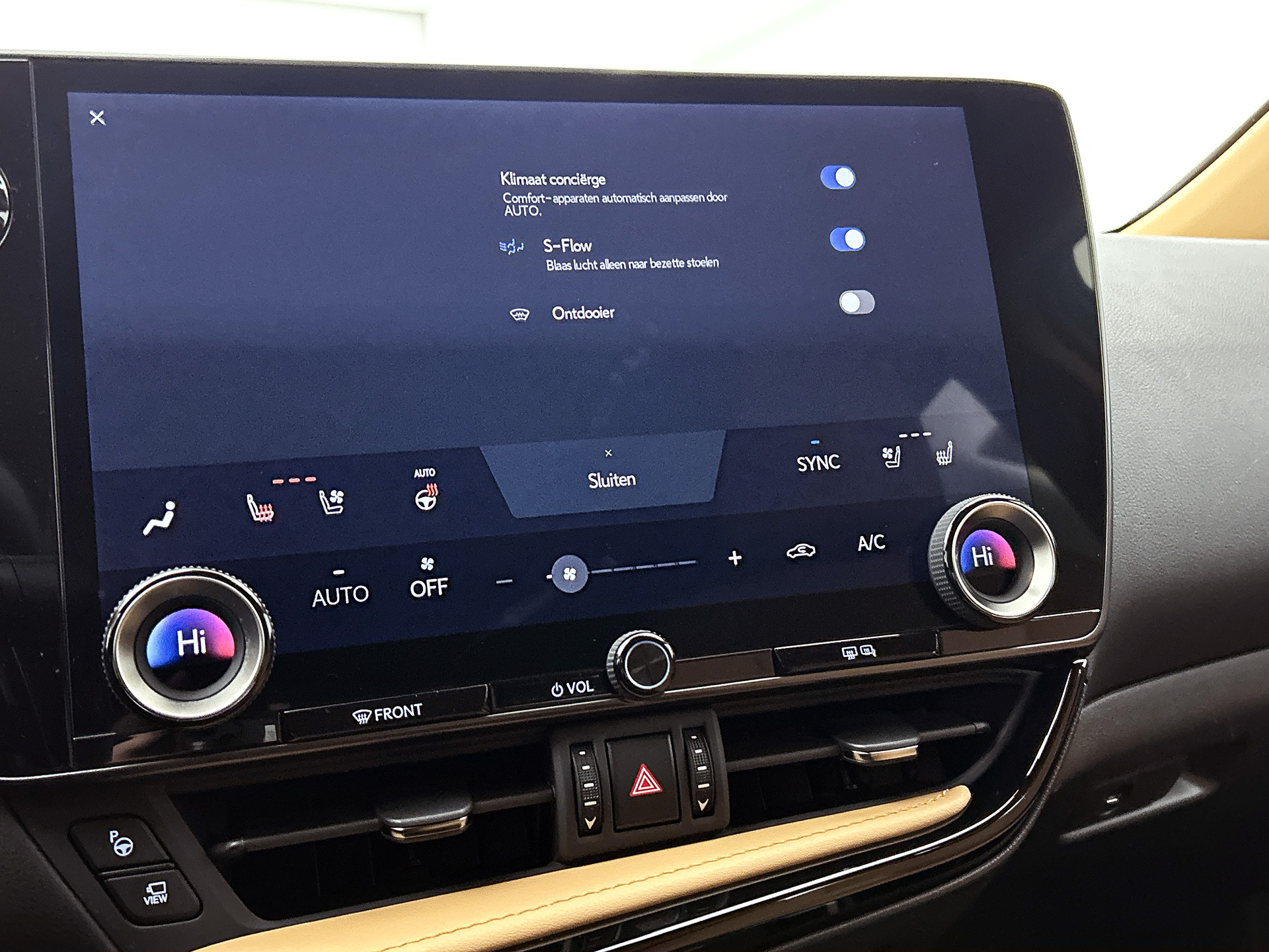 Foto van Lexus Lexus Nx450h+