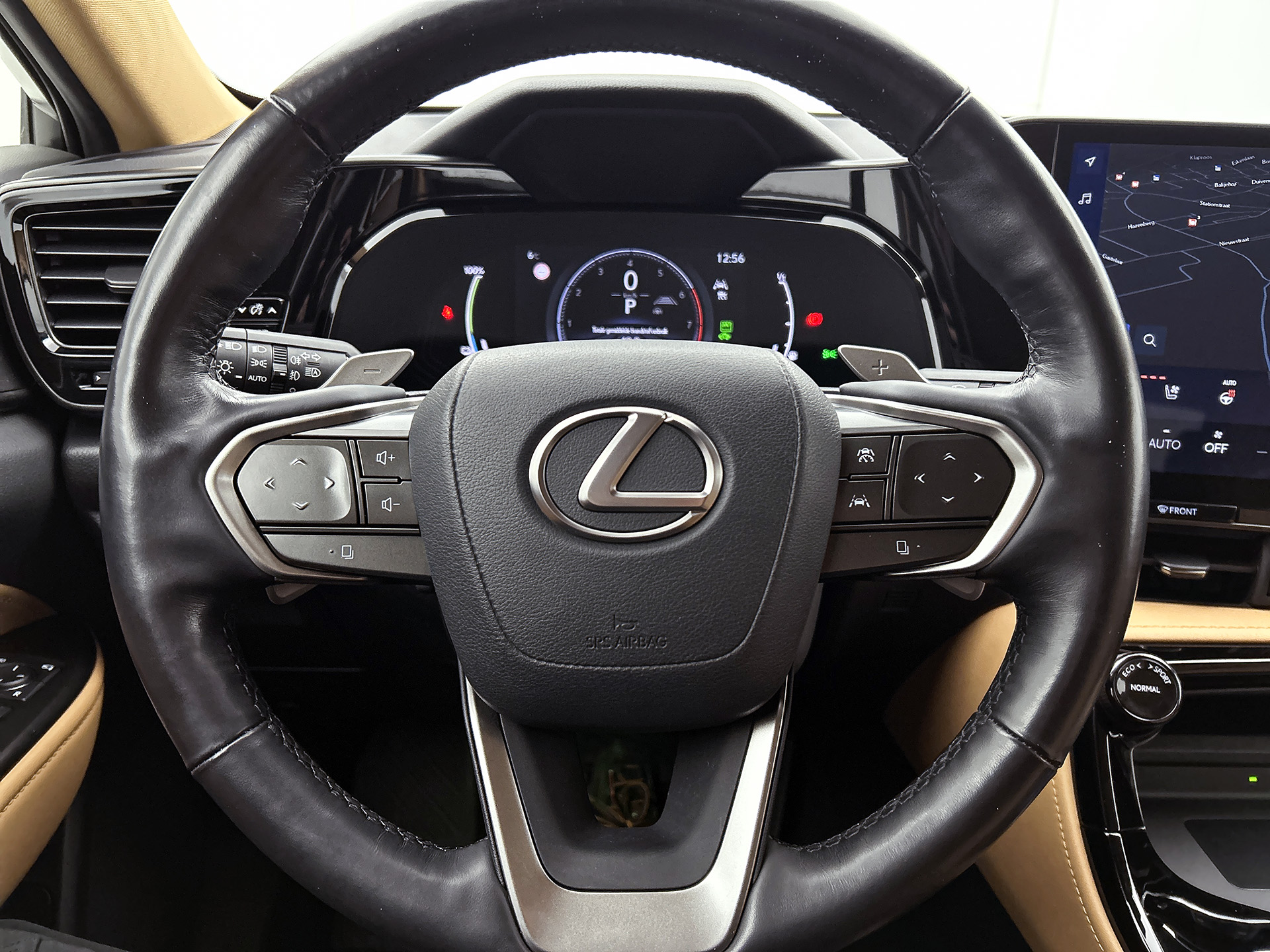 Foto van Lexus Lexus Nx450h+