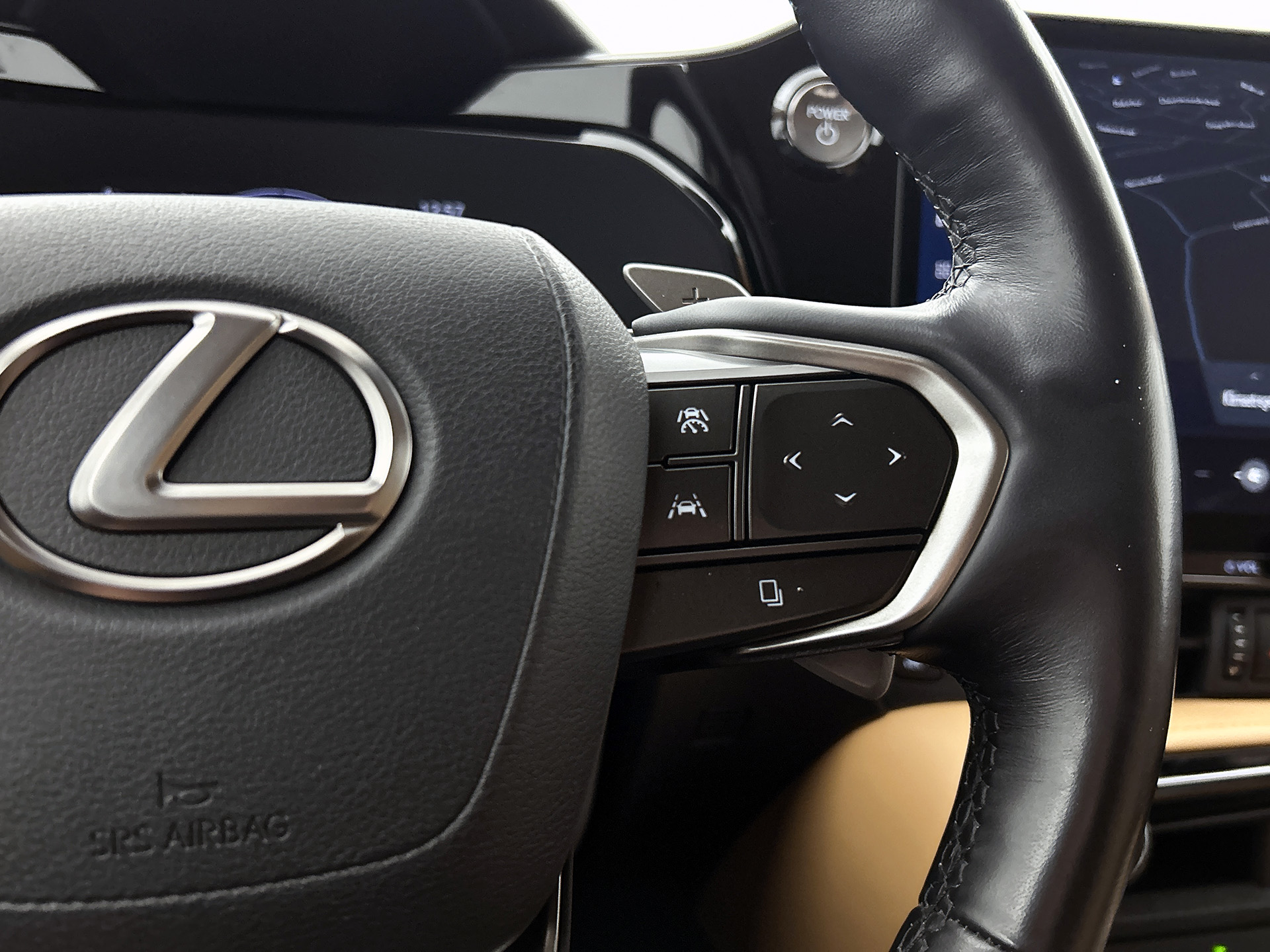Foto van Lexus Lexus Nx450h+