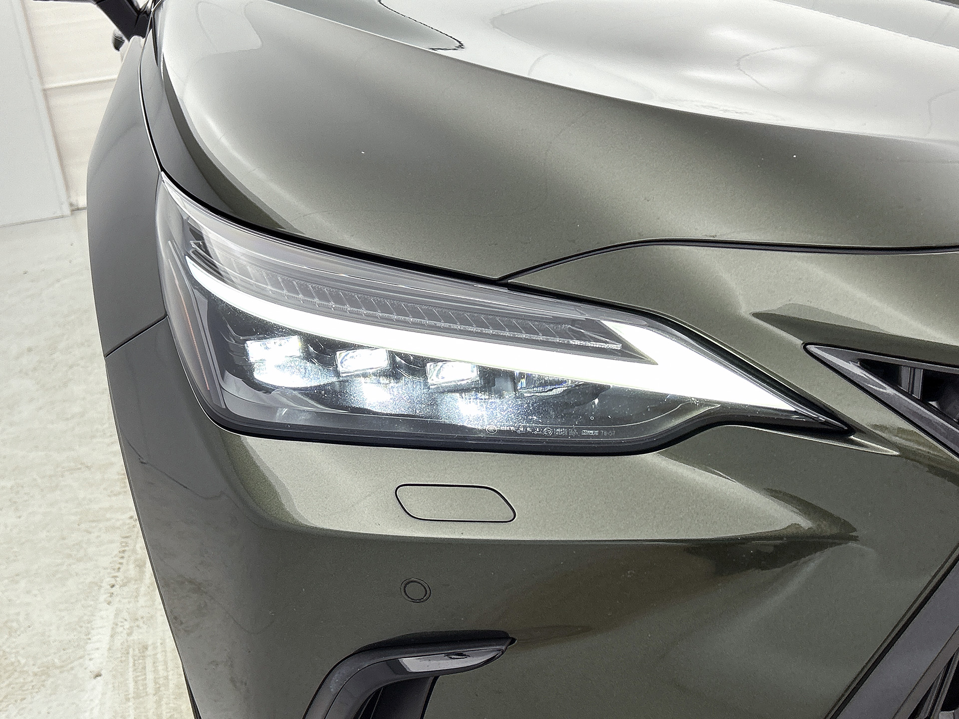 Foto van Lexus Lexus Nx450h+
