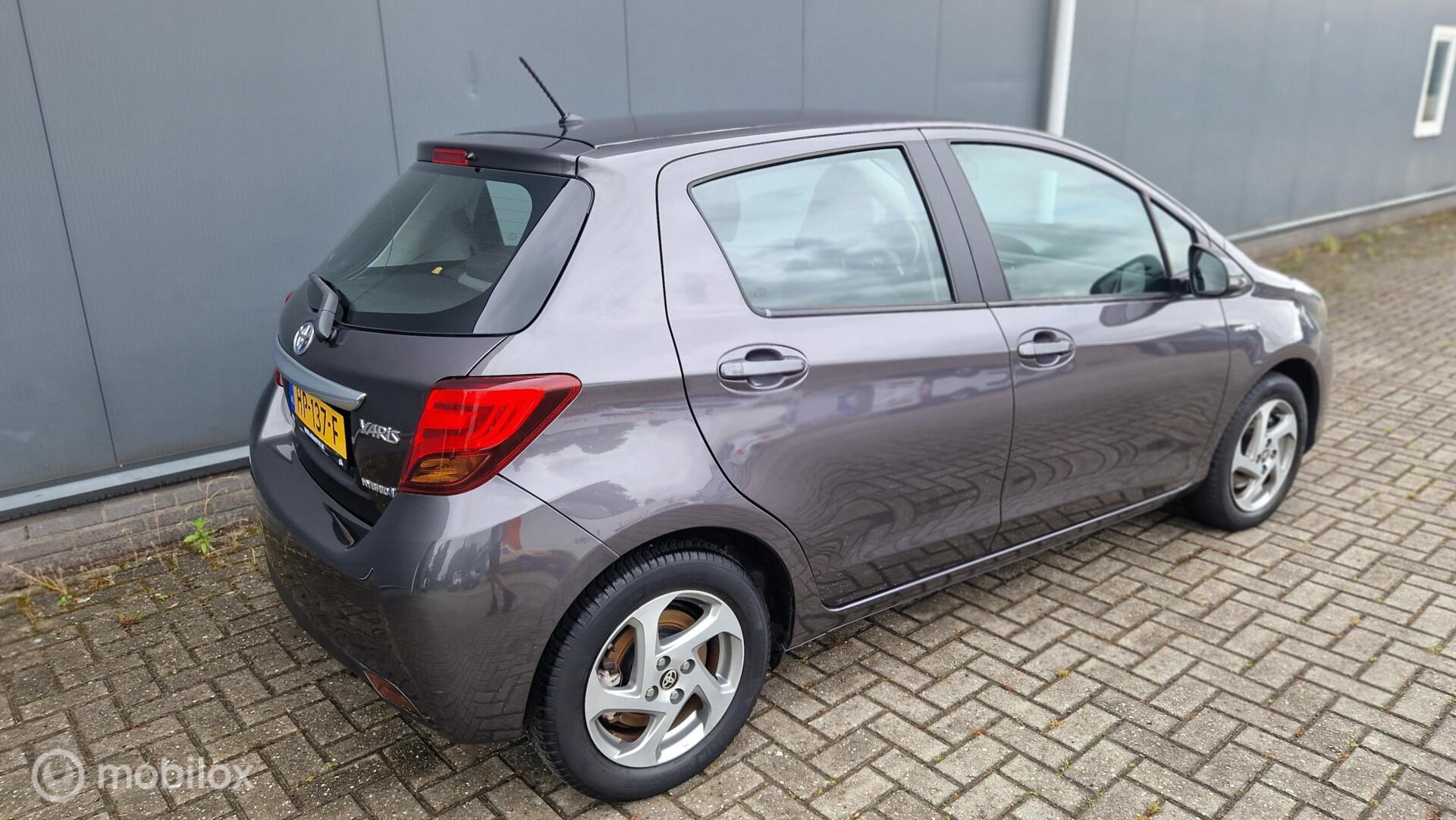 Foto van Toyota Toyota Yaris Hybrid