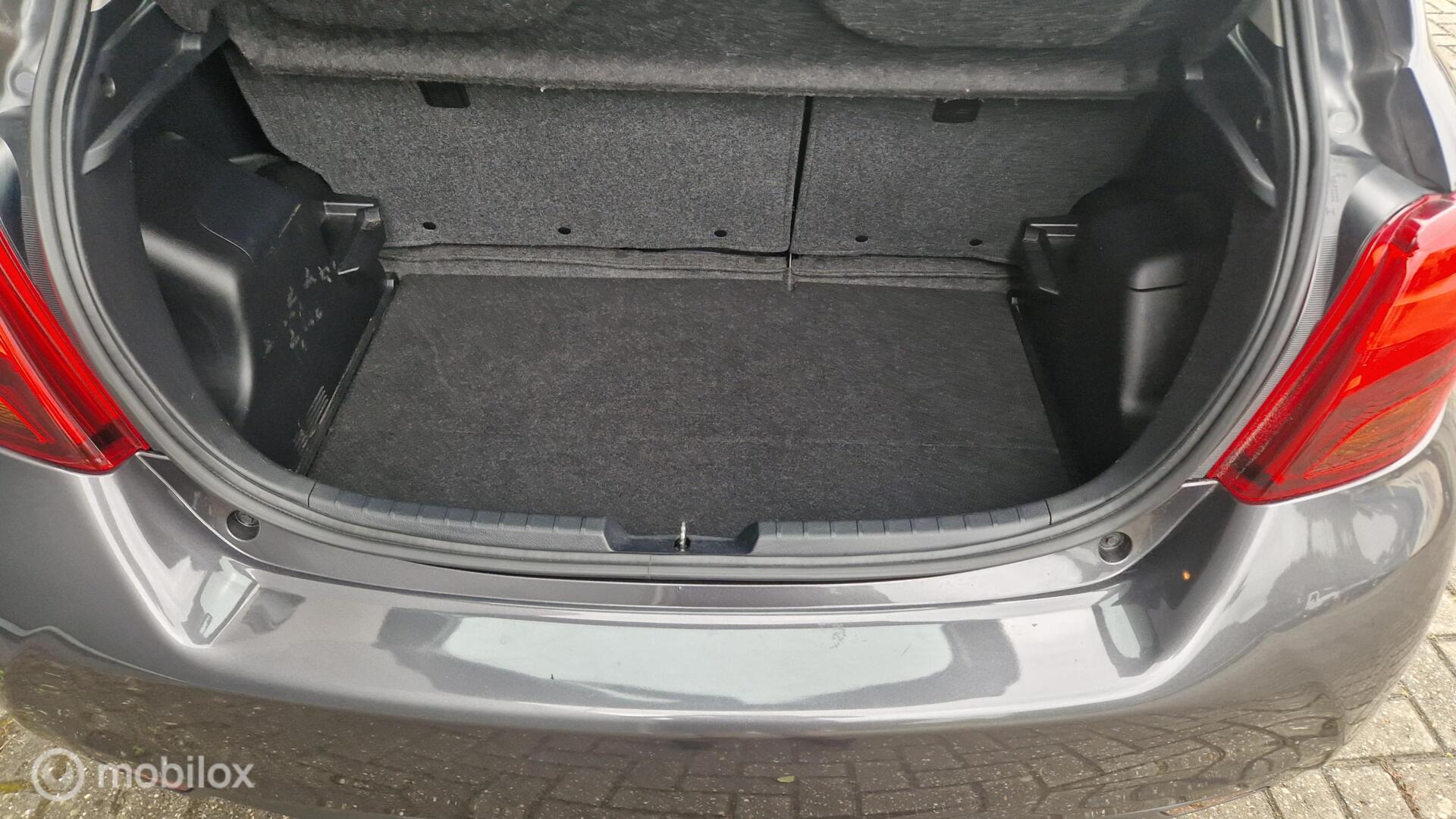 Foto van Toyota Toyota Yaris Hybrid