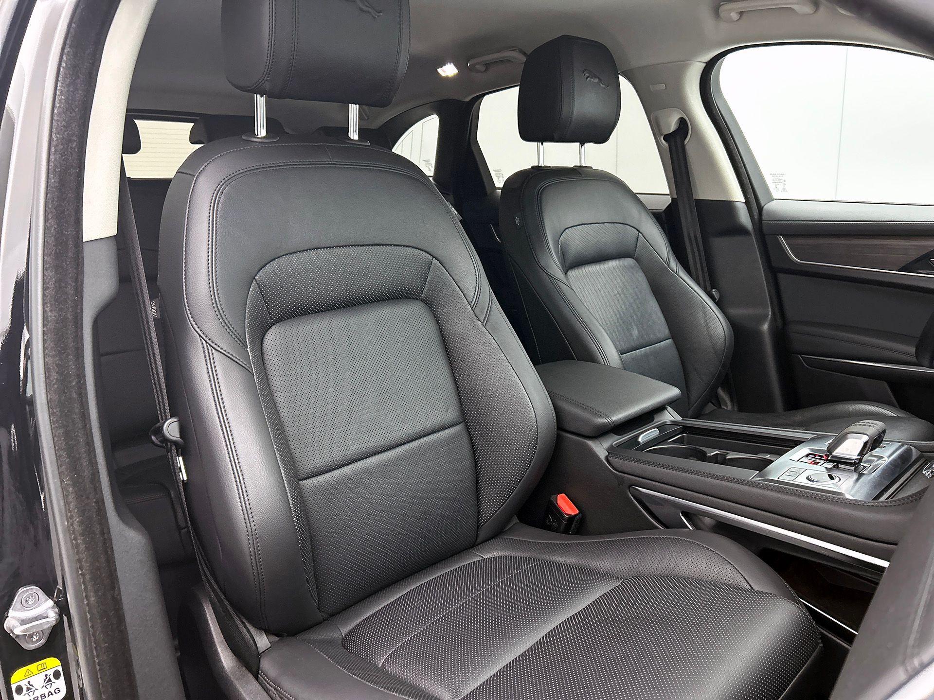 Foto van Jaguar Jaguar F-pace