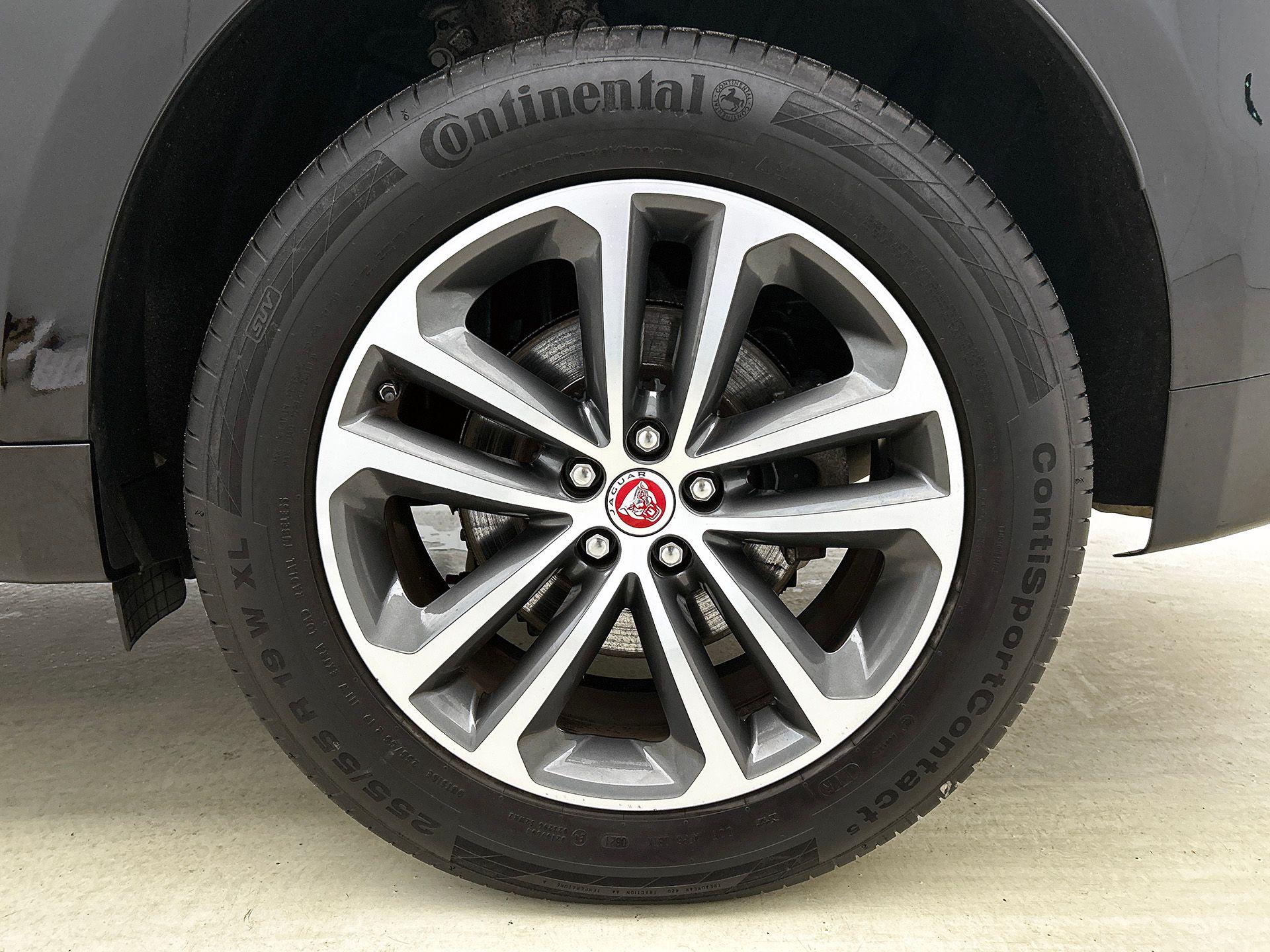 Foto van Jaguar Jaguar F-pace