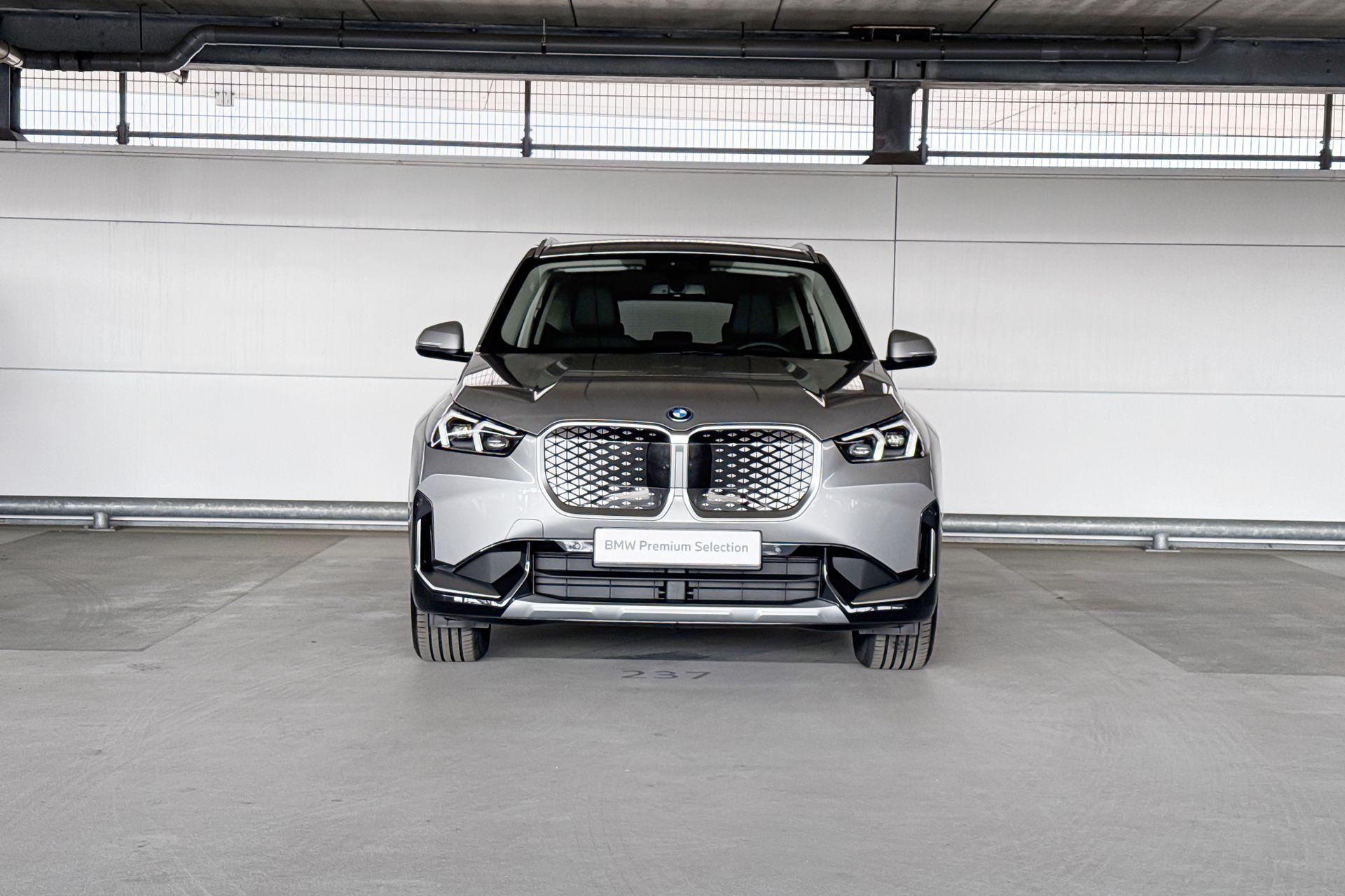 Foto van BMW Ix1 Edrive20