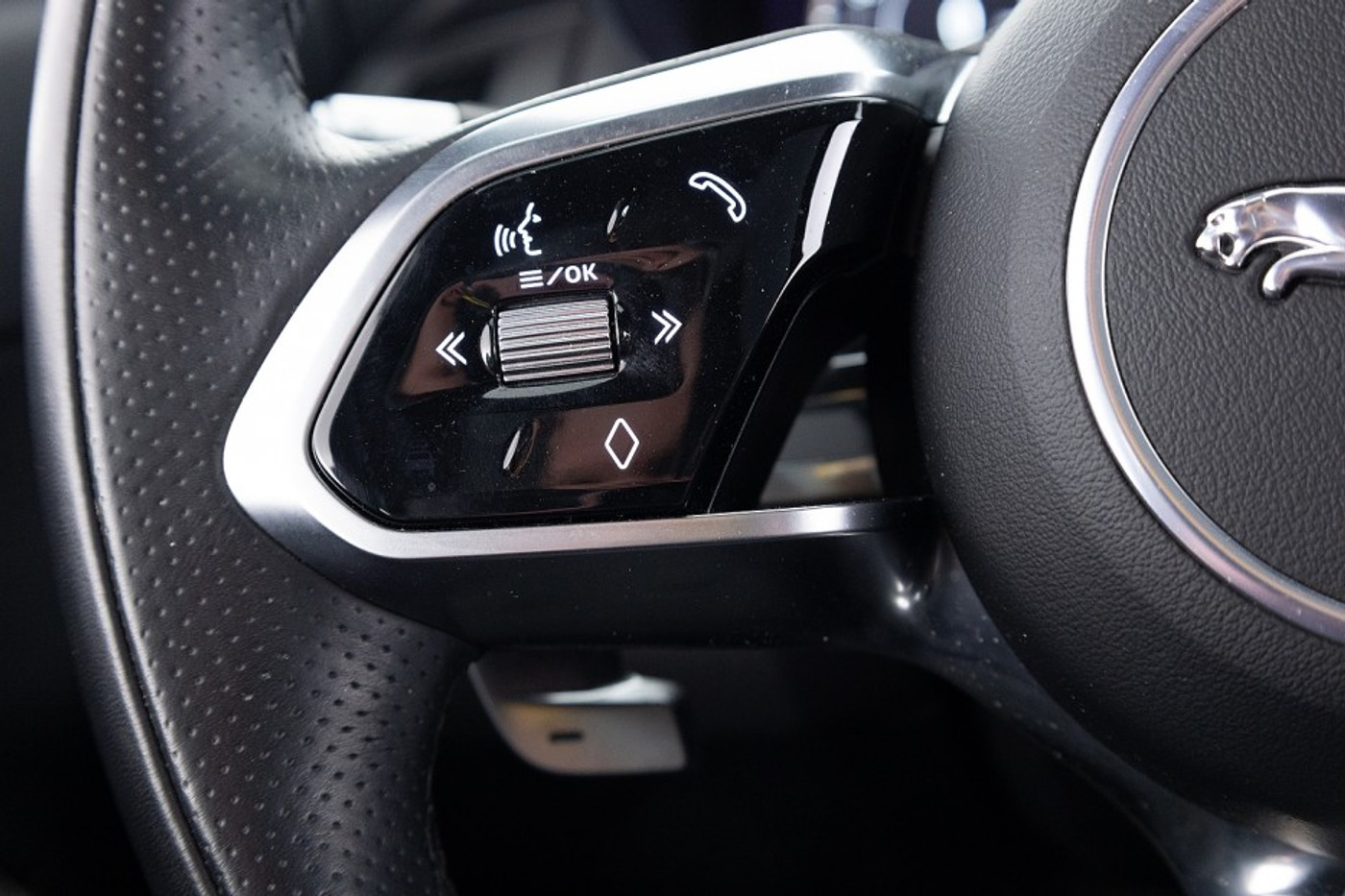 Foto van Jaguar E-pace