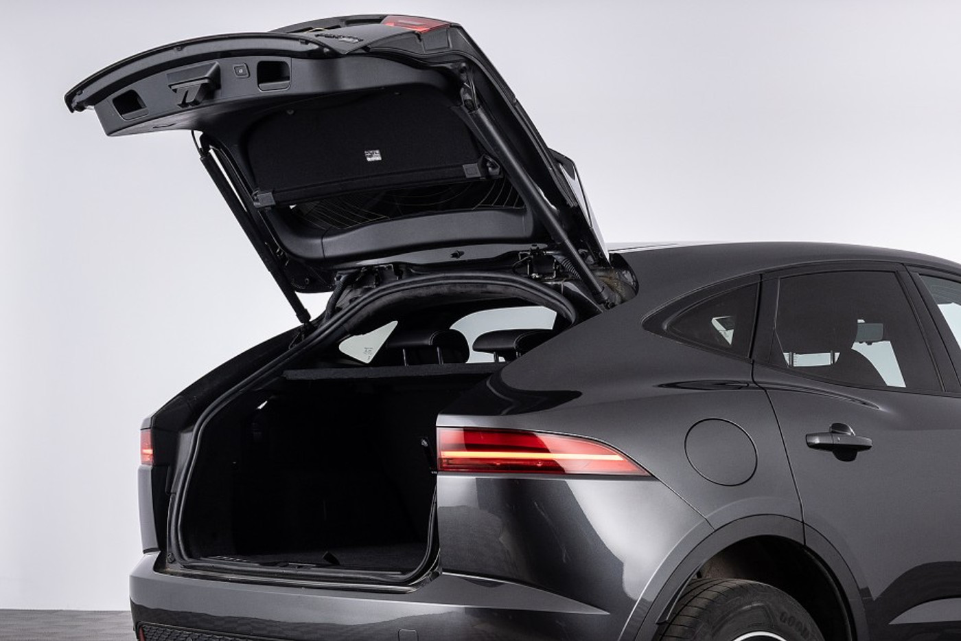 Foto van Jaguar E-pace