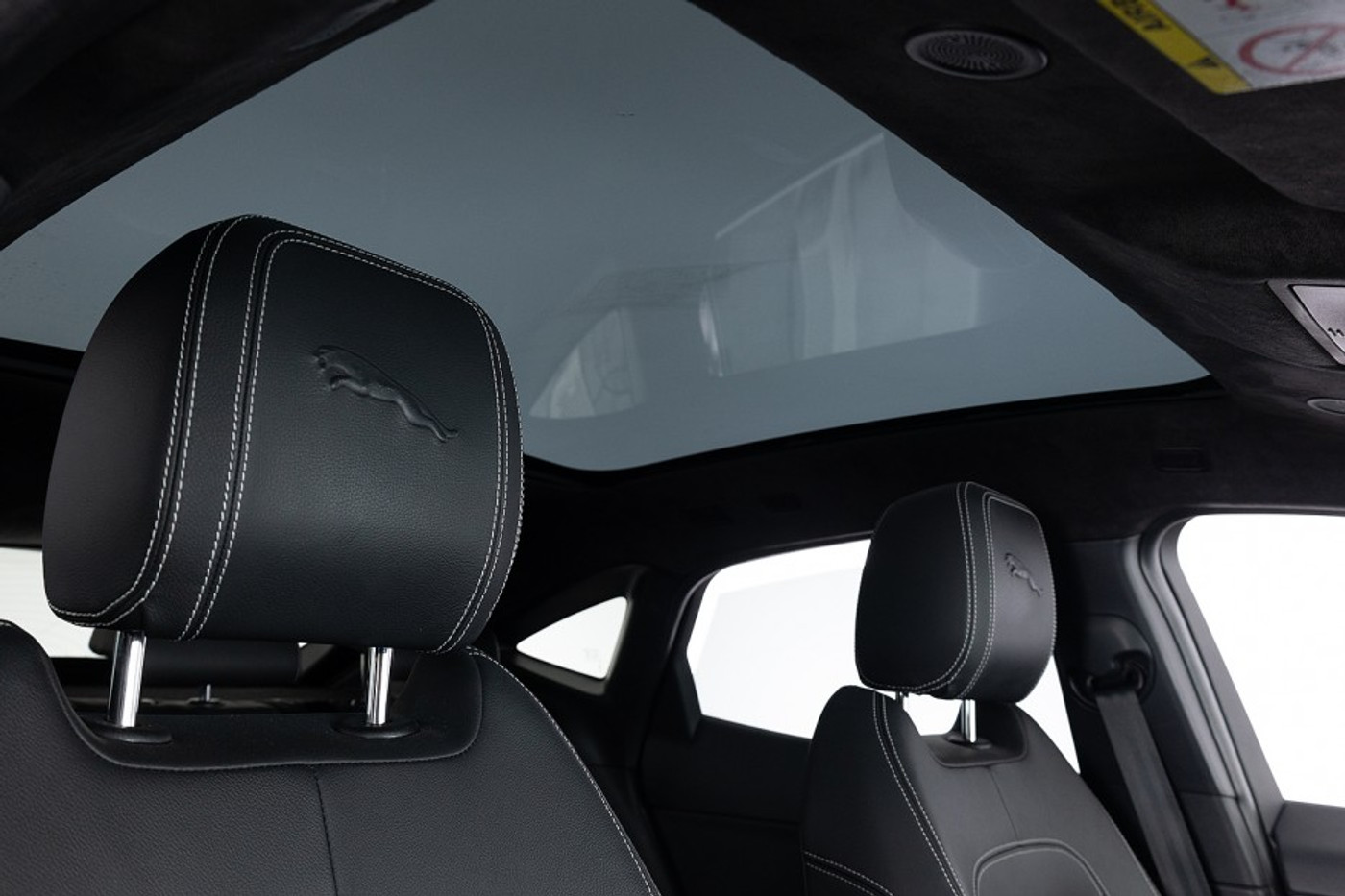 Foto van Jaguar E-pace