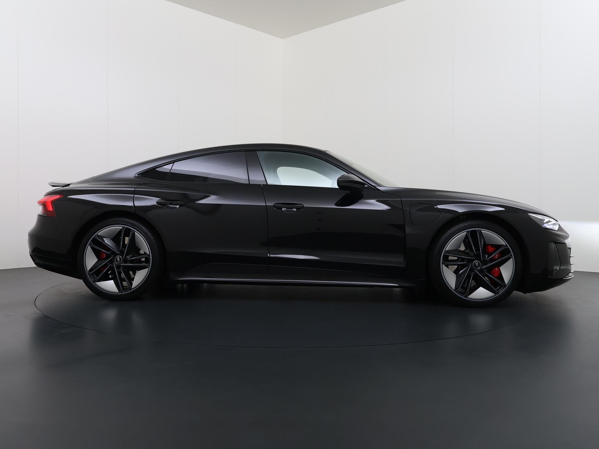 Foto van Audi RS E-tron GT
