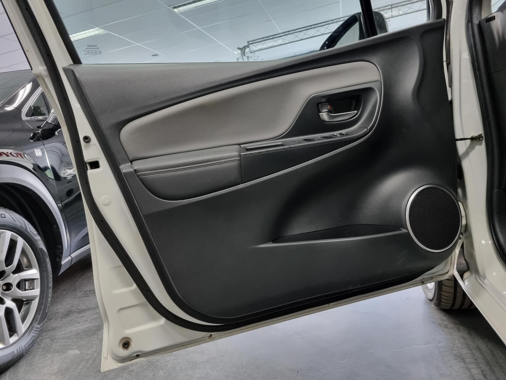 Foto van Toyota Toyota Yaris Hybrid