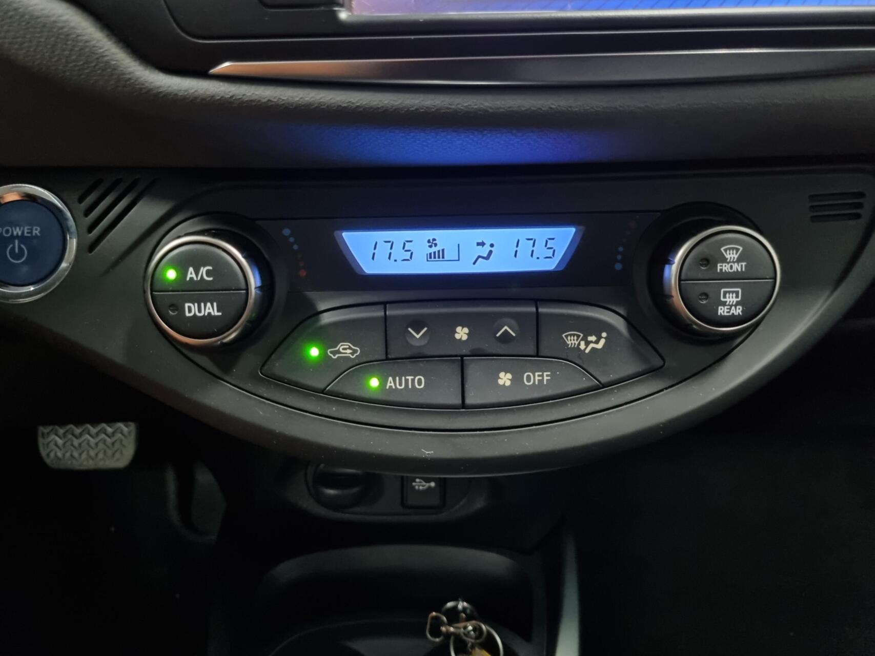 Foto van Toyota Toyota Yaris Hybrid
