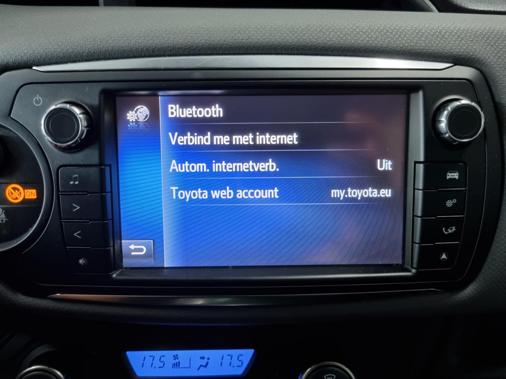 Foto van Toyota Toyota Yaris Hybrid