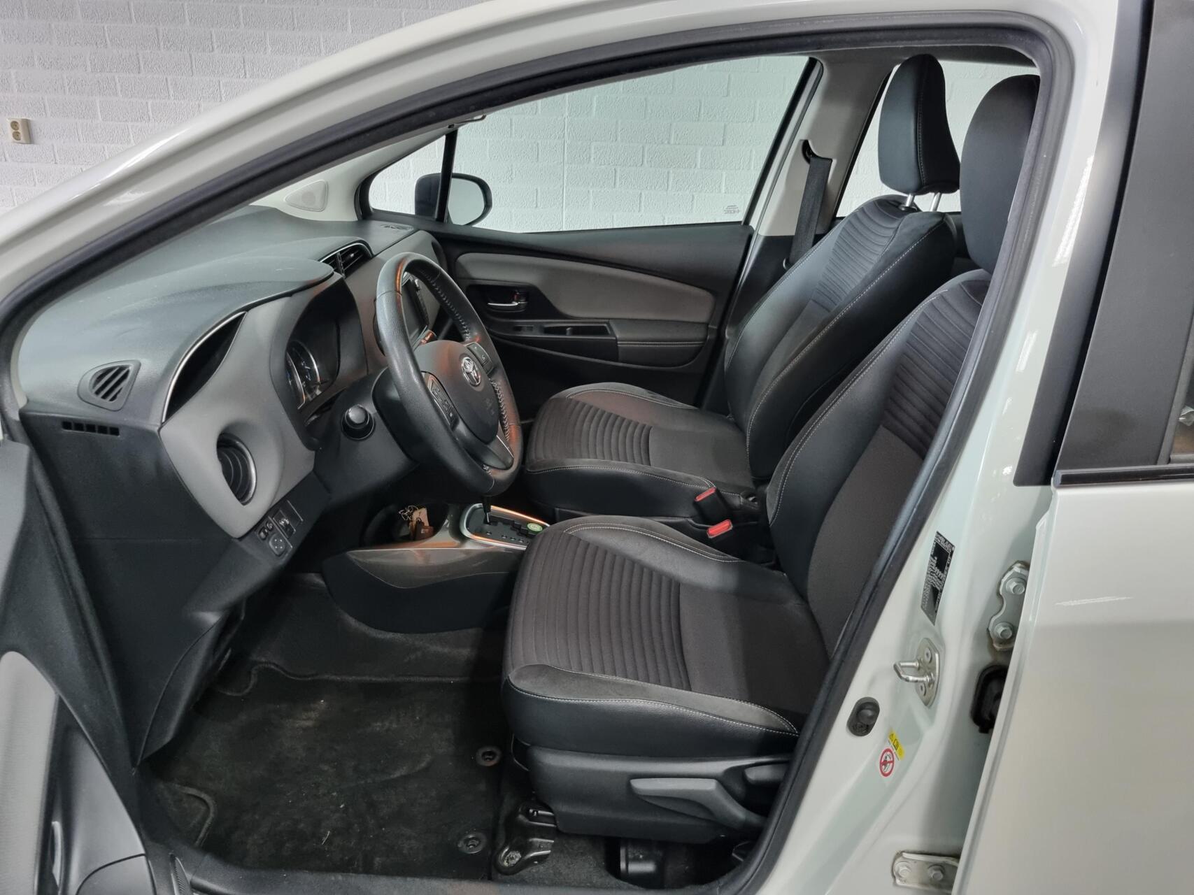 Foto van Toyota Toyota Yaris Hybrid