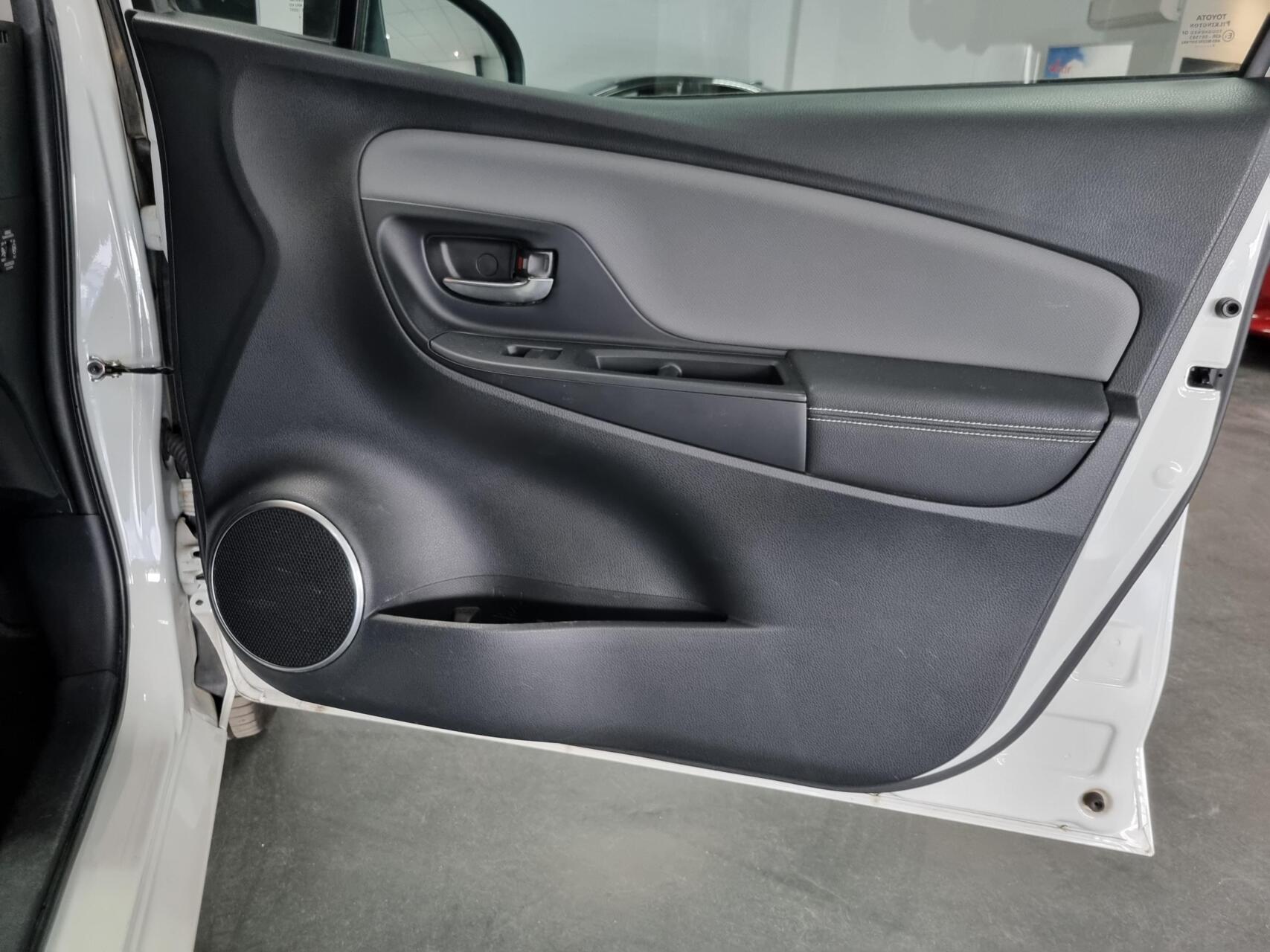 Foto van Toyota Toyota Yaris Hybrid