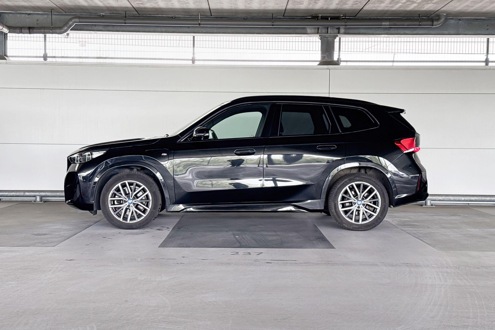 Foto van BMW X1 Xdrive25e