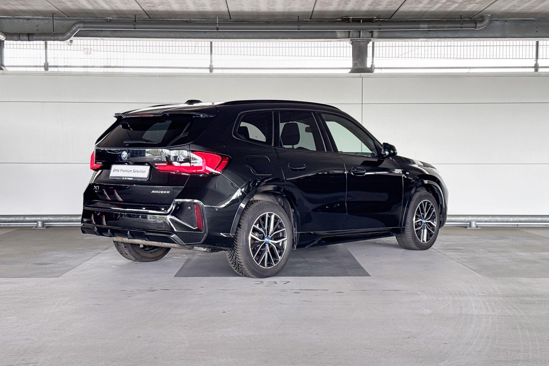 Foto van BMW X1 Xdrive25e