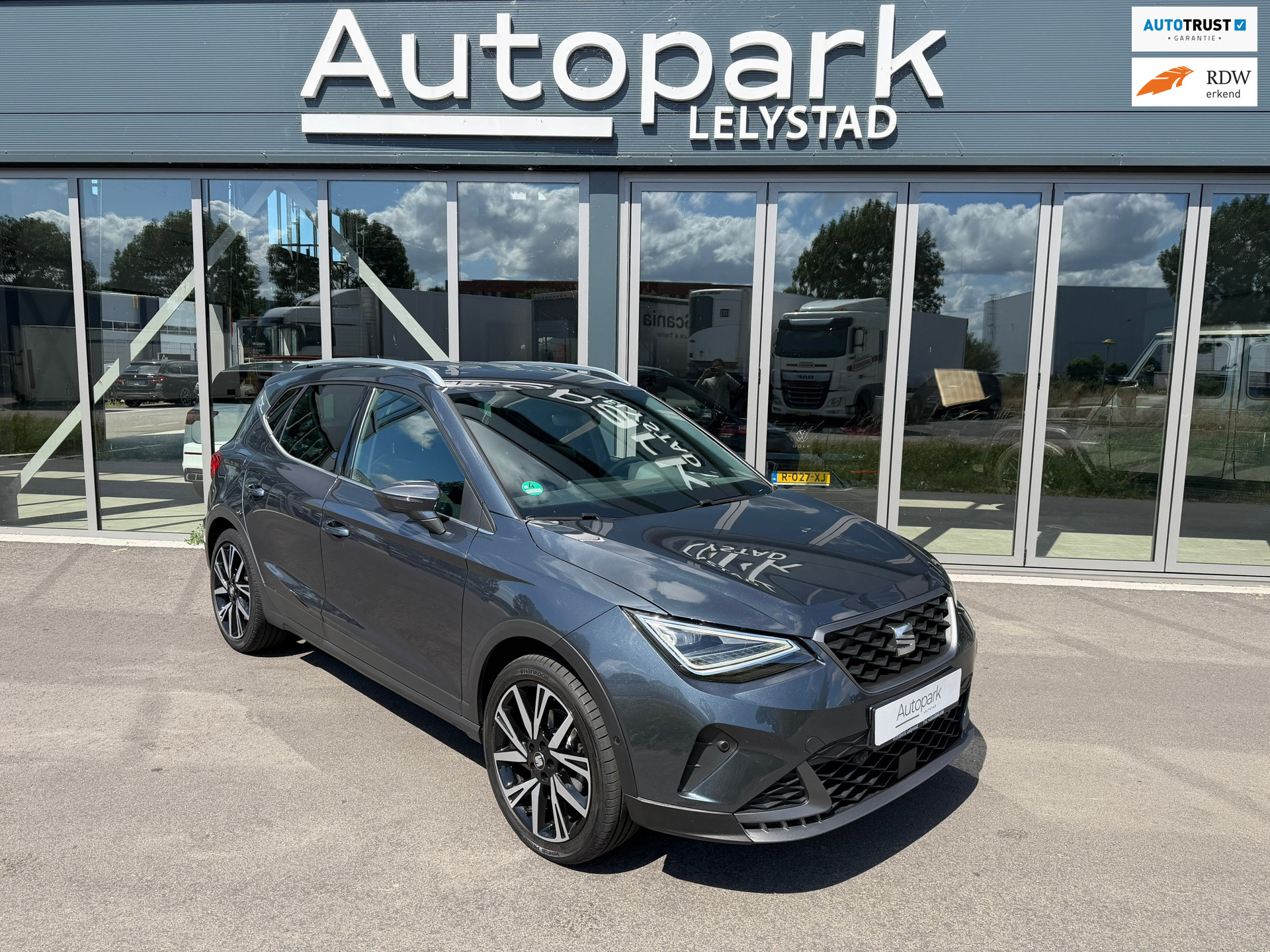 Seat Arona 1.0 TSI FR DSG Facelift Virtual Navi Led Cam Acc Pdc 2023 - voorkant