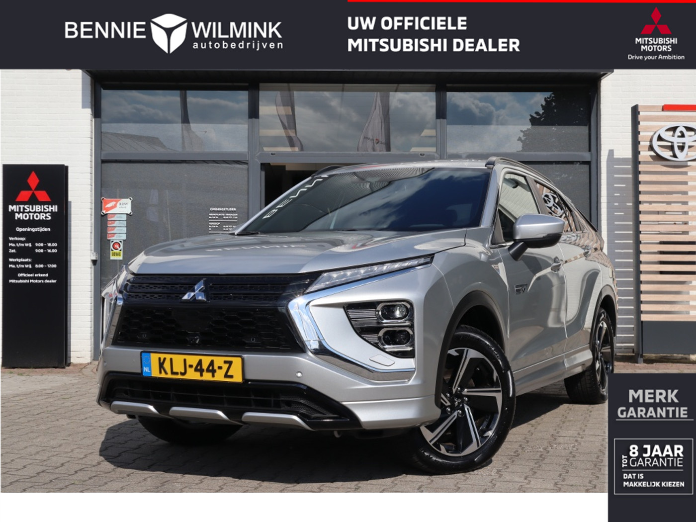 Mitsubishi Mitsubishi Eclipse Cross 2.4 PHEV Executive | AdaptiveCruise | Standkachel | All Seasons 2025 - voorkant