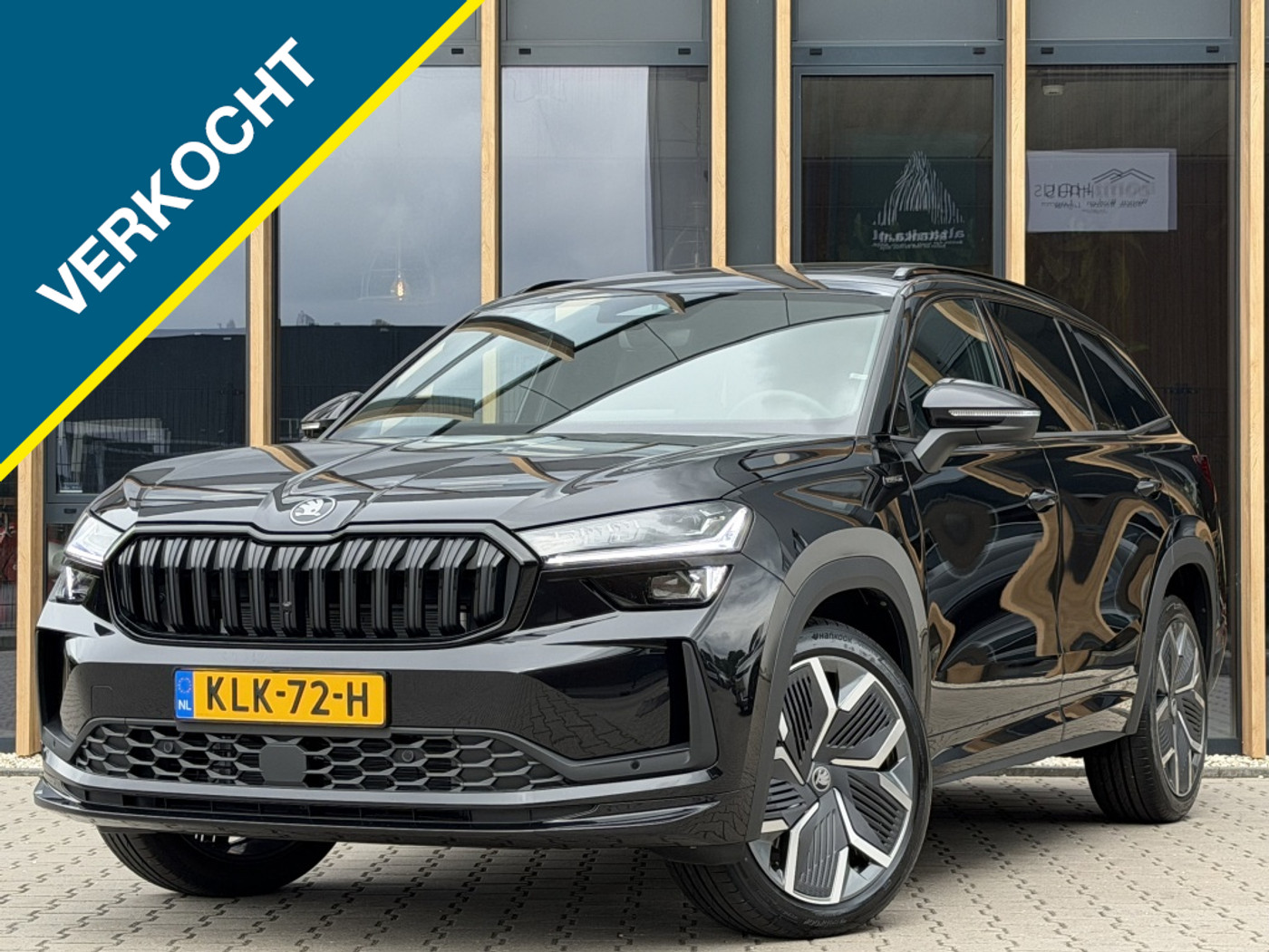 Skoda Kodiaq 1.5 TSI MHEV Sportline Business 7p 150PK DSG Panoramadak | Trekh 2026 - voorkant