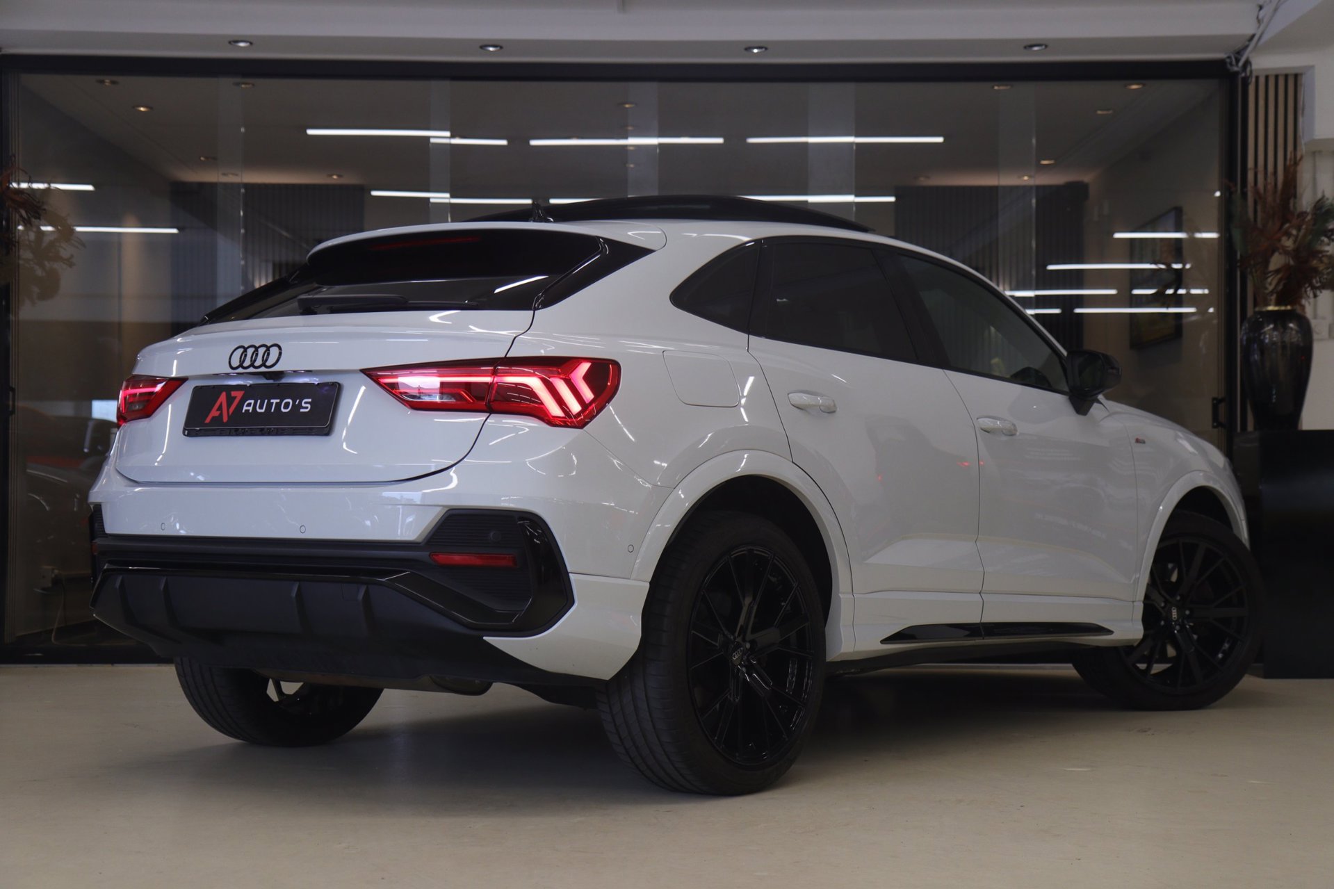 Foto van Audi Q3 Sportback E-tron