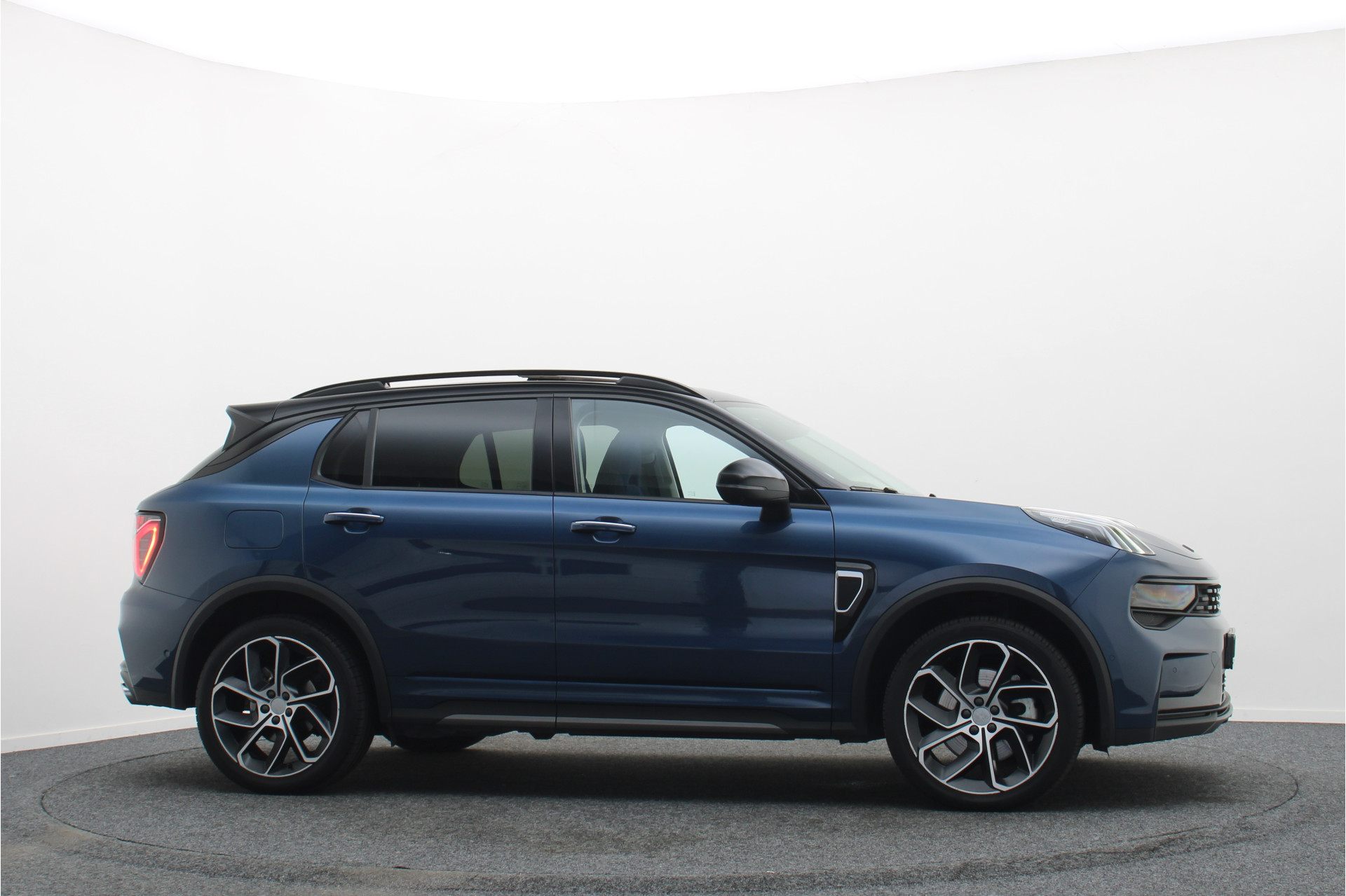 Foto van Lynk&co LYNK & Co 01
