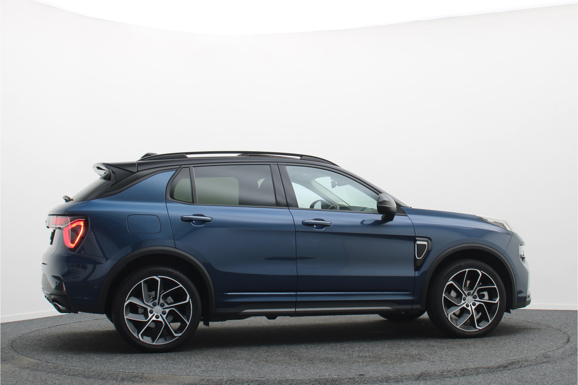 Foto van Lynk&co LYNK & Co 01