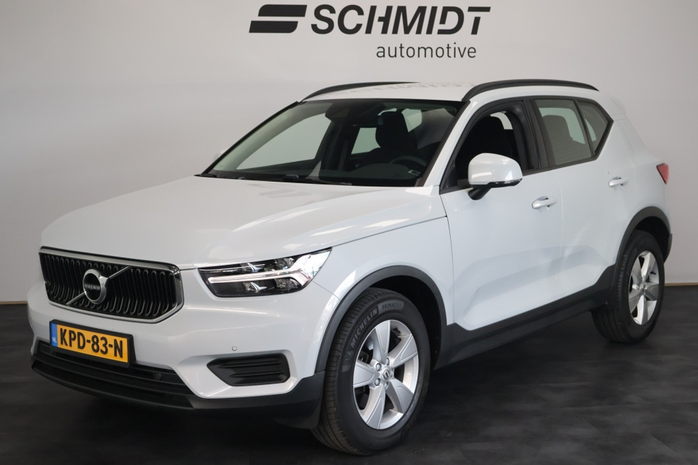 Volvo XC40 1.5 T2 Momentum | Climate Pack | Carplay | Navigatie | LED 2021 - voorkant