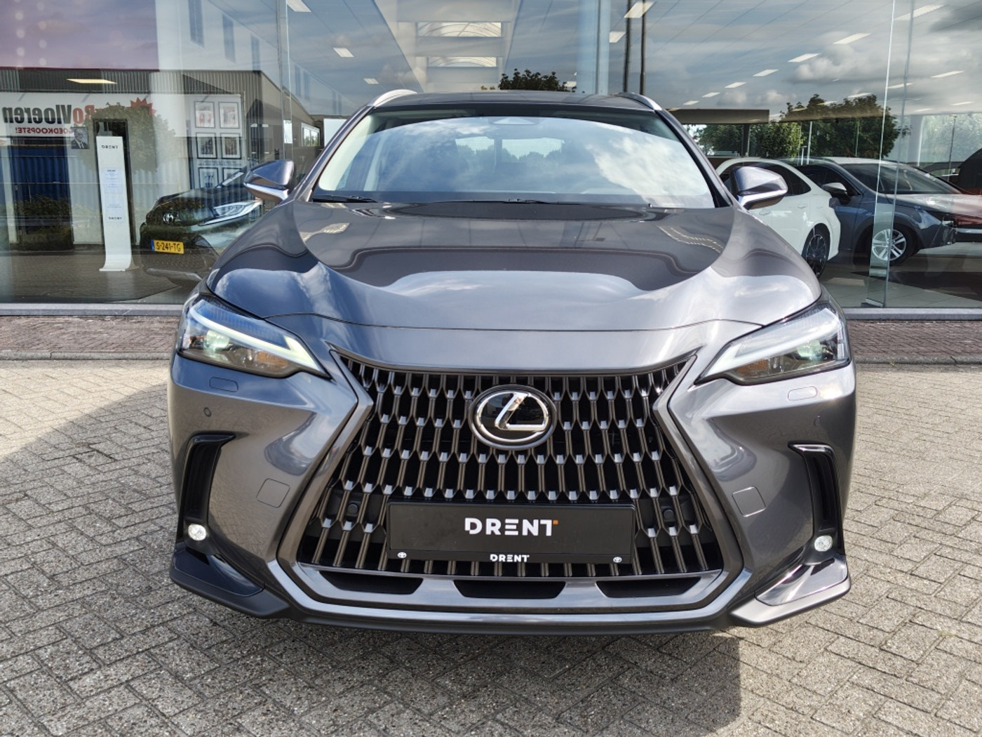 Foto van Lexus Lexus Nx450h+