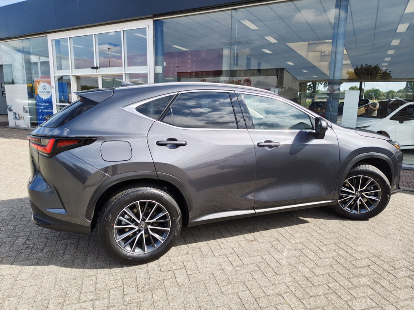 Foto van Lexus Lexus Nx450h+
