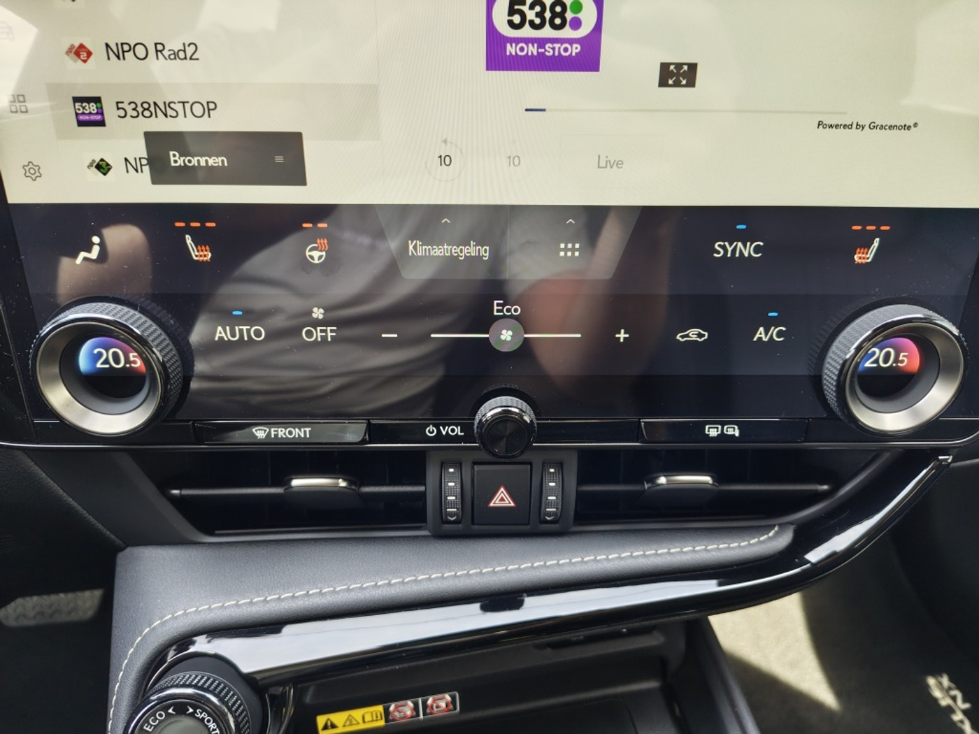 Foto van Lexus Lexus Nx450h+