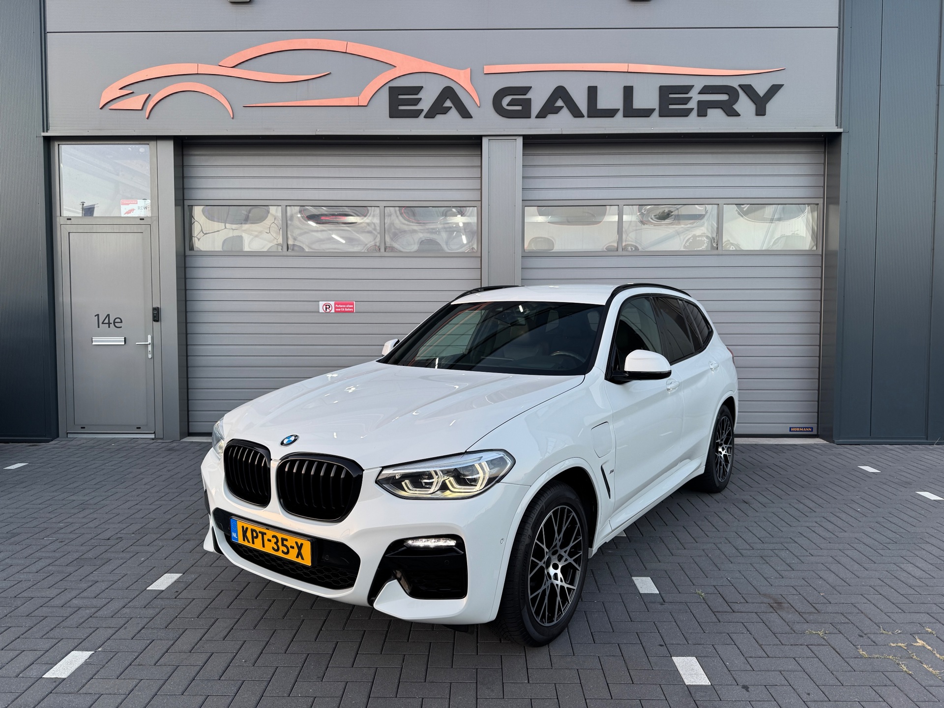 Foto van BMW X3 Xdrive30e