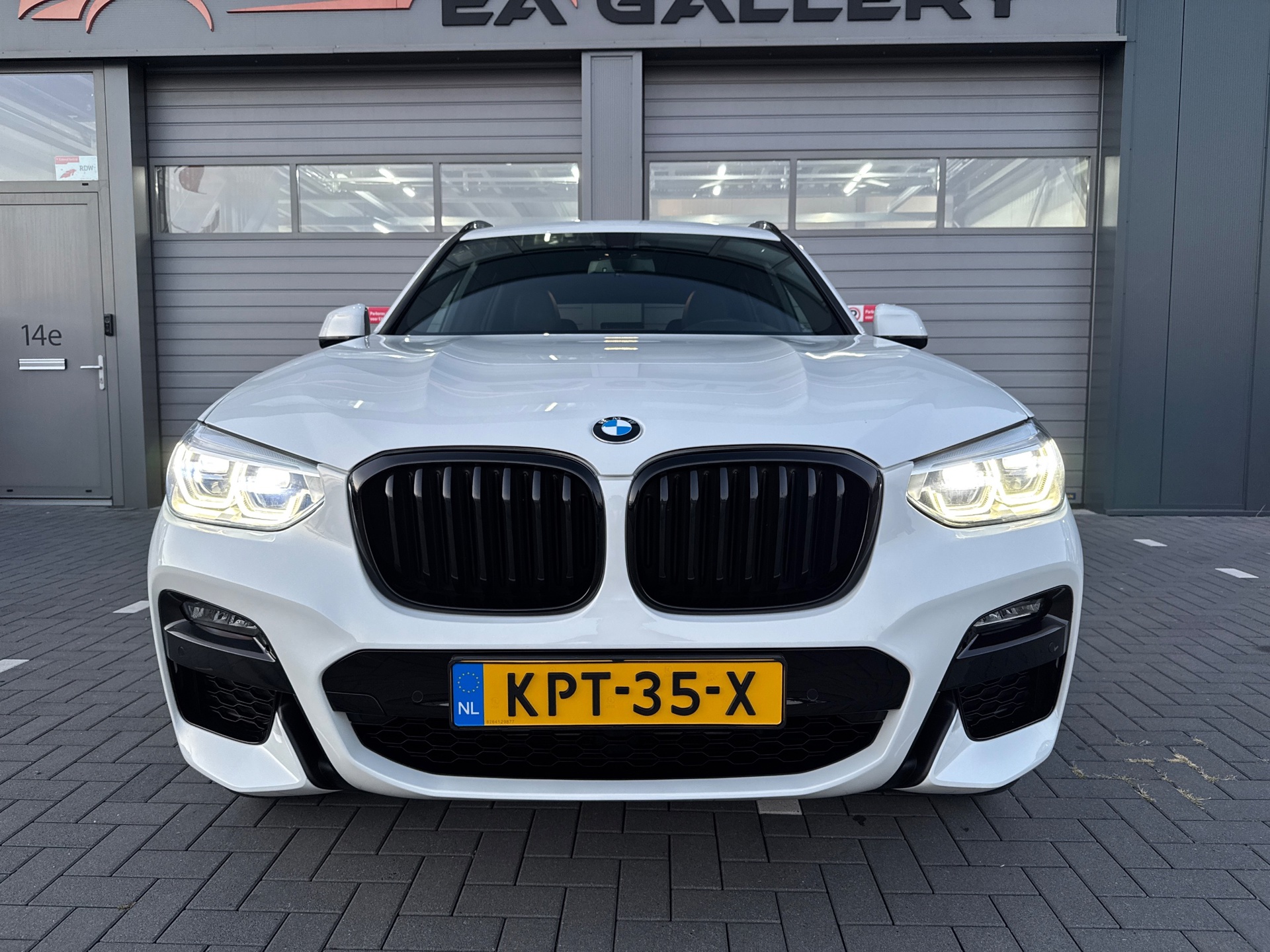 Foto van BMW X3 Xdrive30e