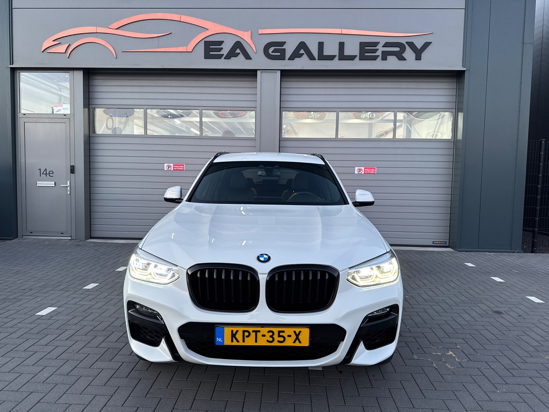 Foto van BMW X3 Xdrive30e