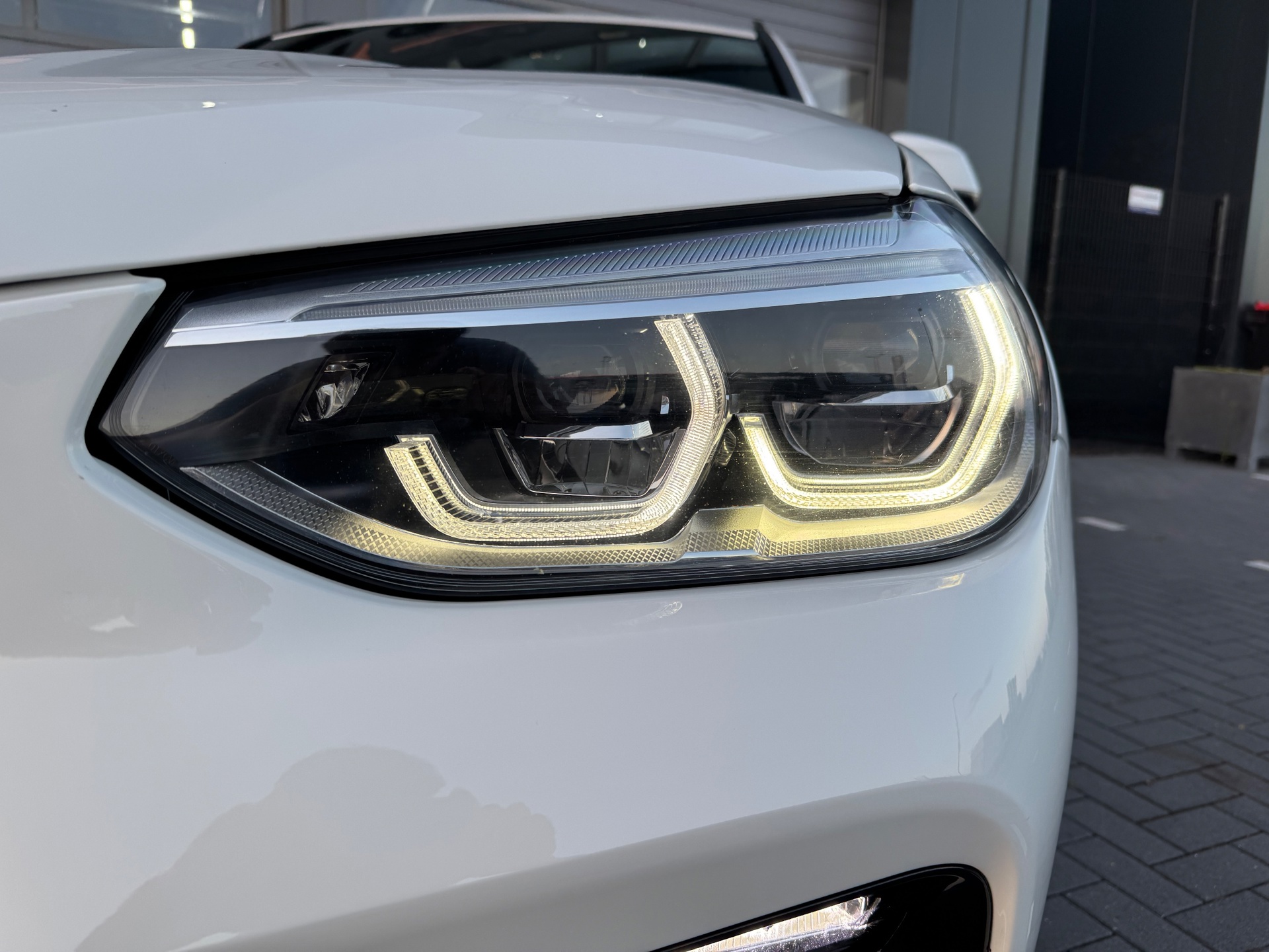 Foto van BMW X3 Xdrive30e