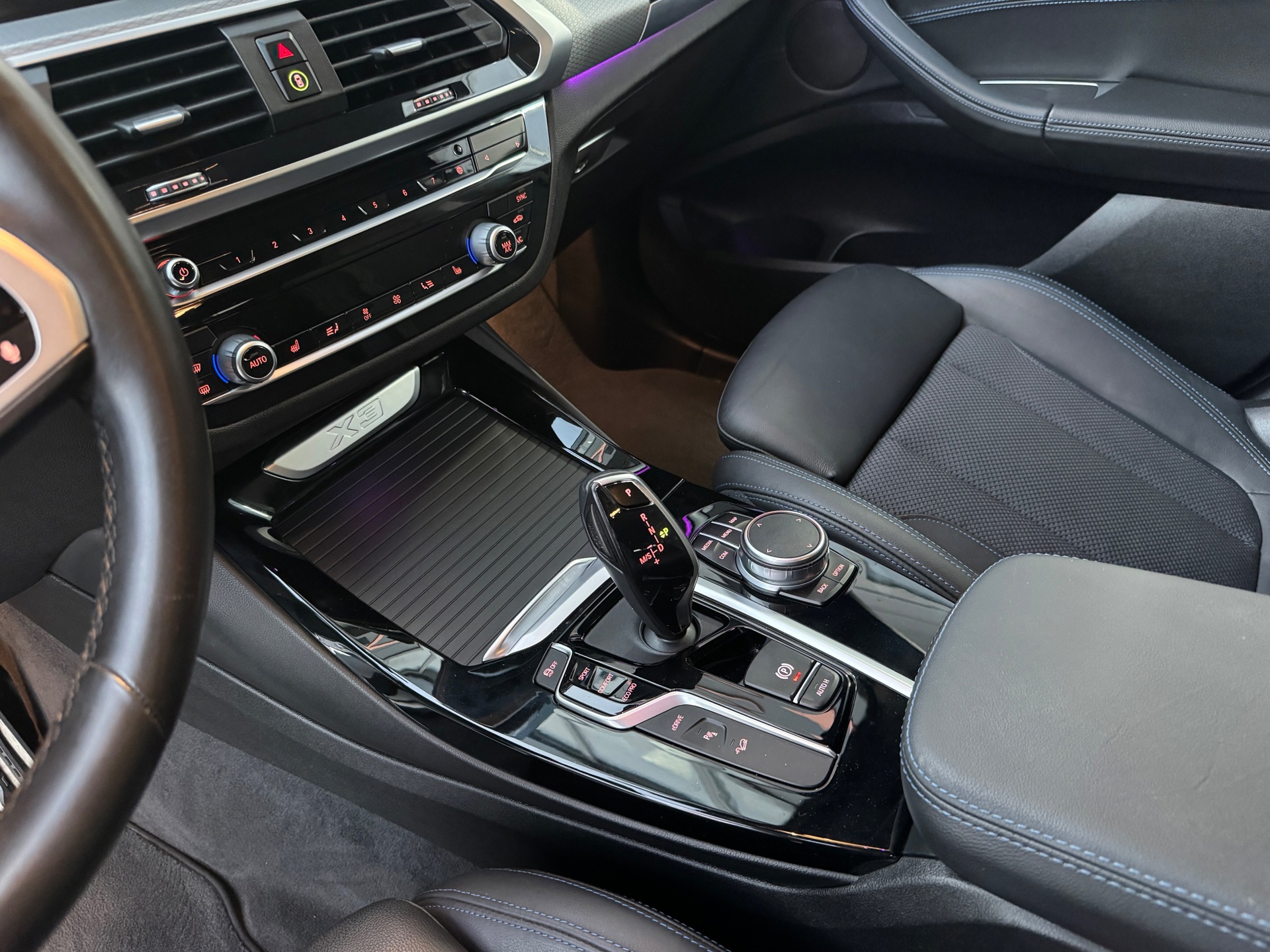Foto van BMW X3 Xdrive30e