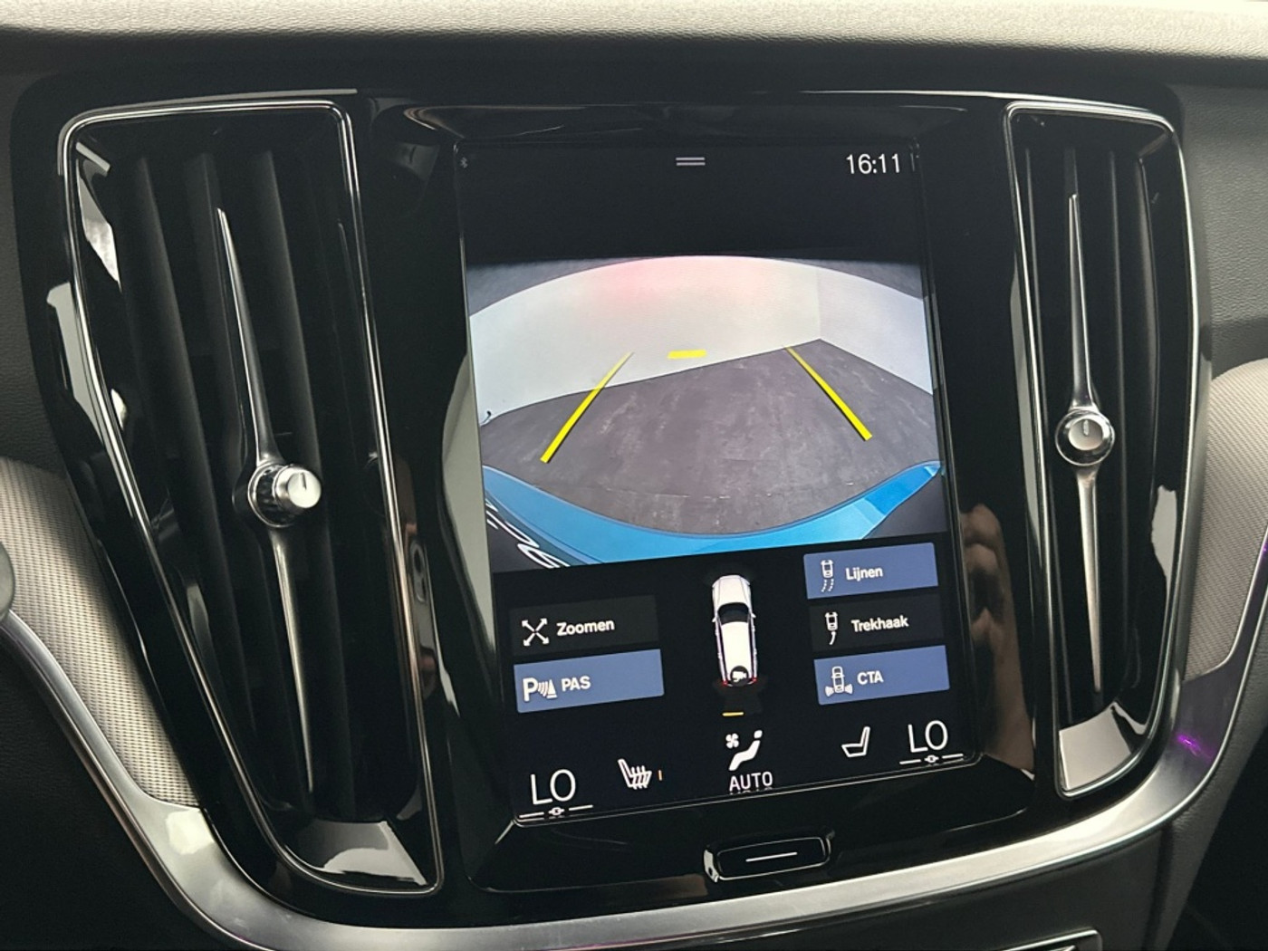Foto van Volvo V60 T6 Twin Engine