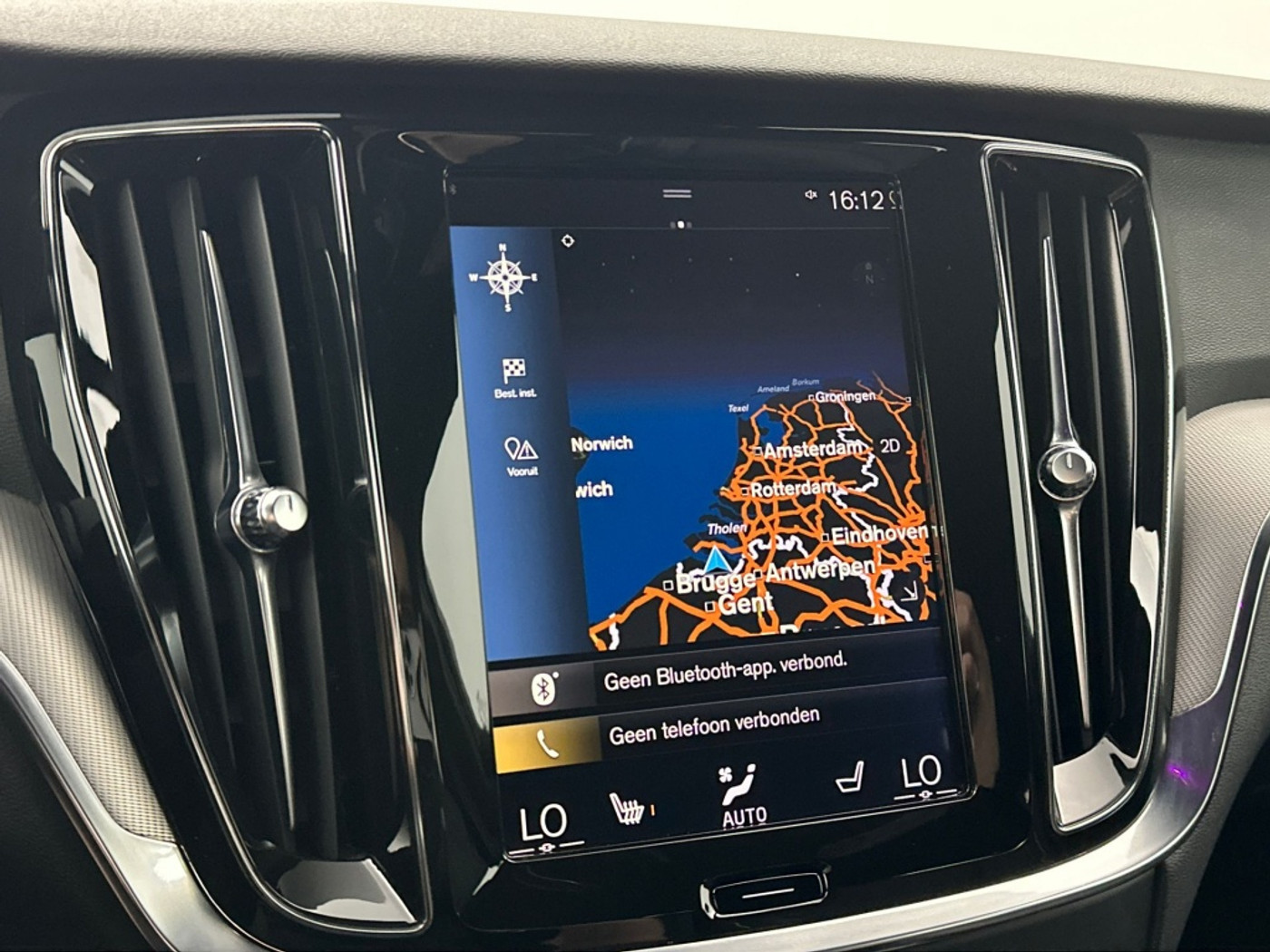 Foto van Volvo V60 T6 Twin Engine