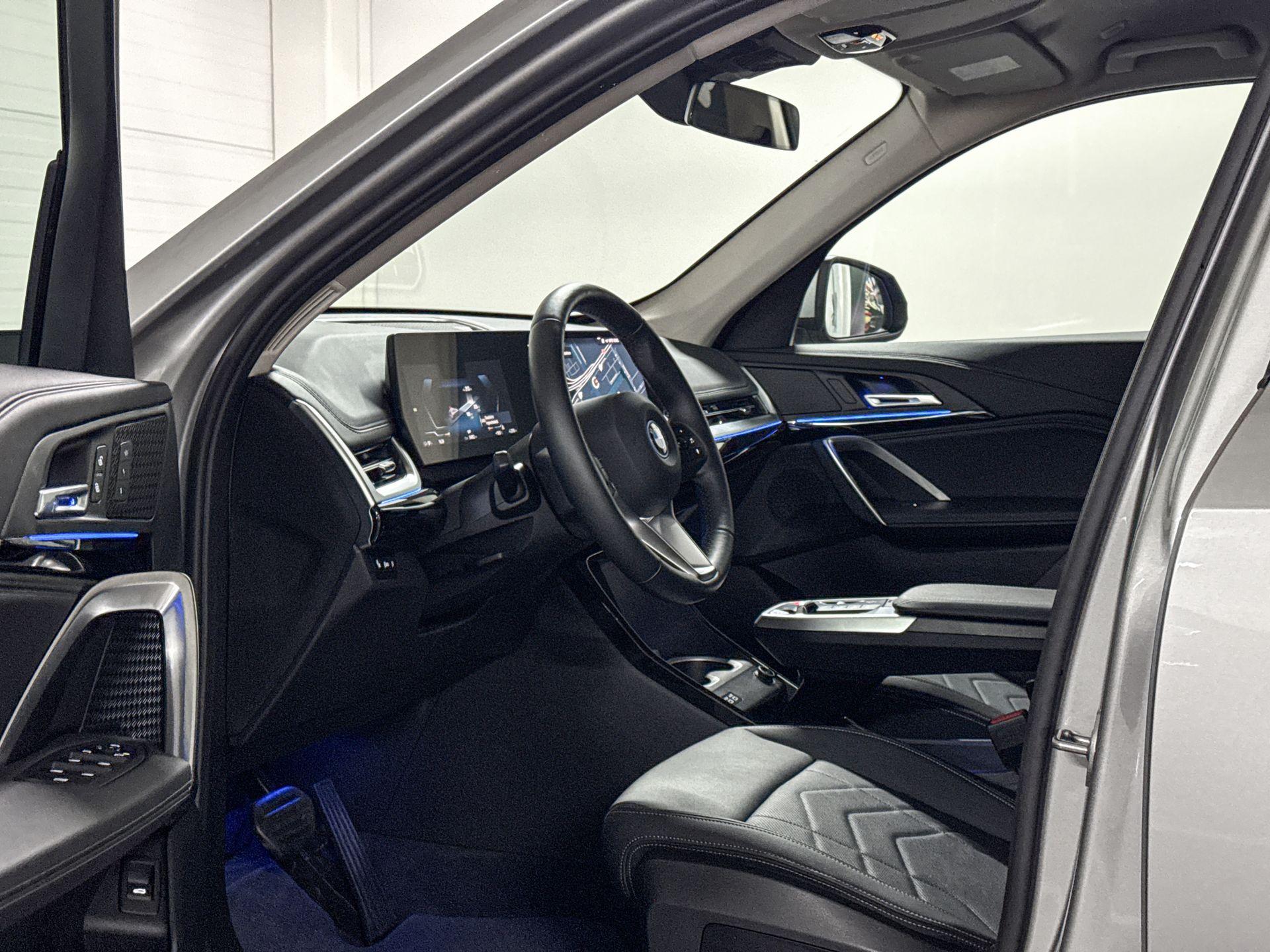 Foto van BMW Ix1