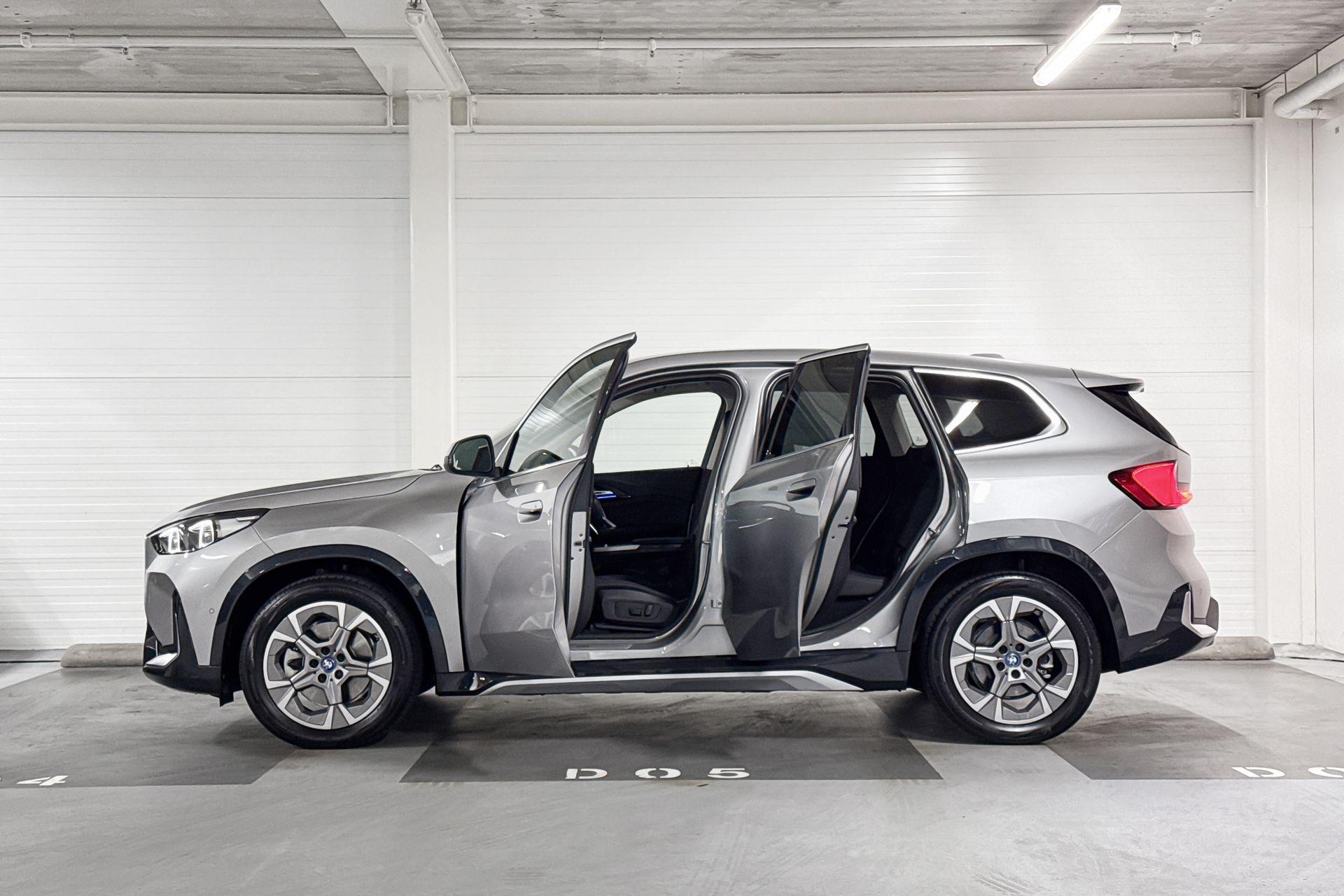 Foto van BMW Ix1